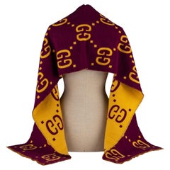 Stola in lana jacquard di Gucci &New GG