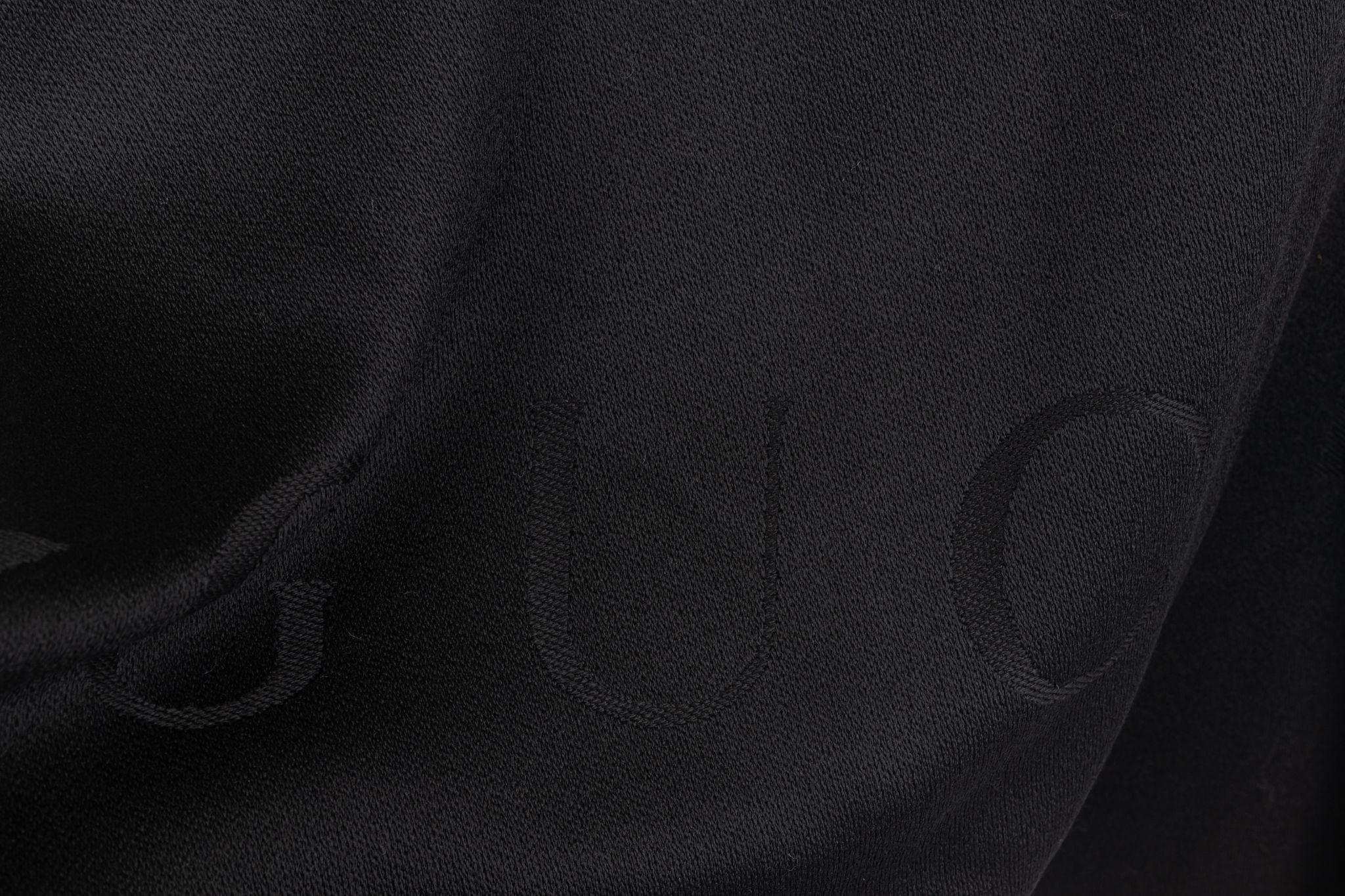 Gucci New Logo Black Wool Shawl 1