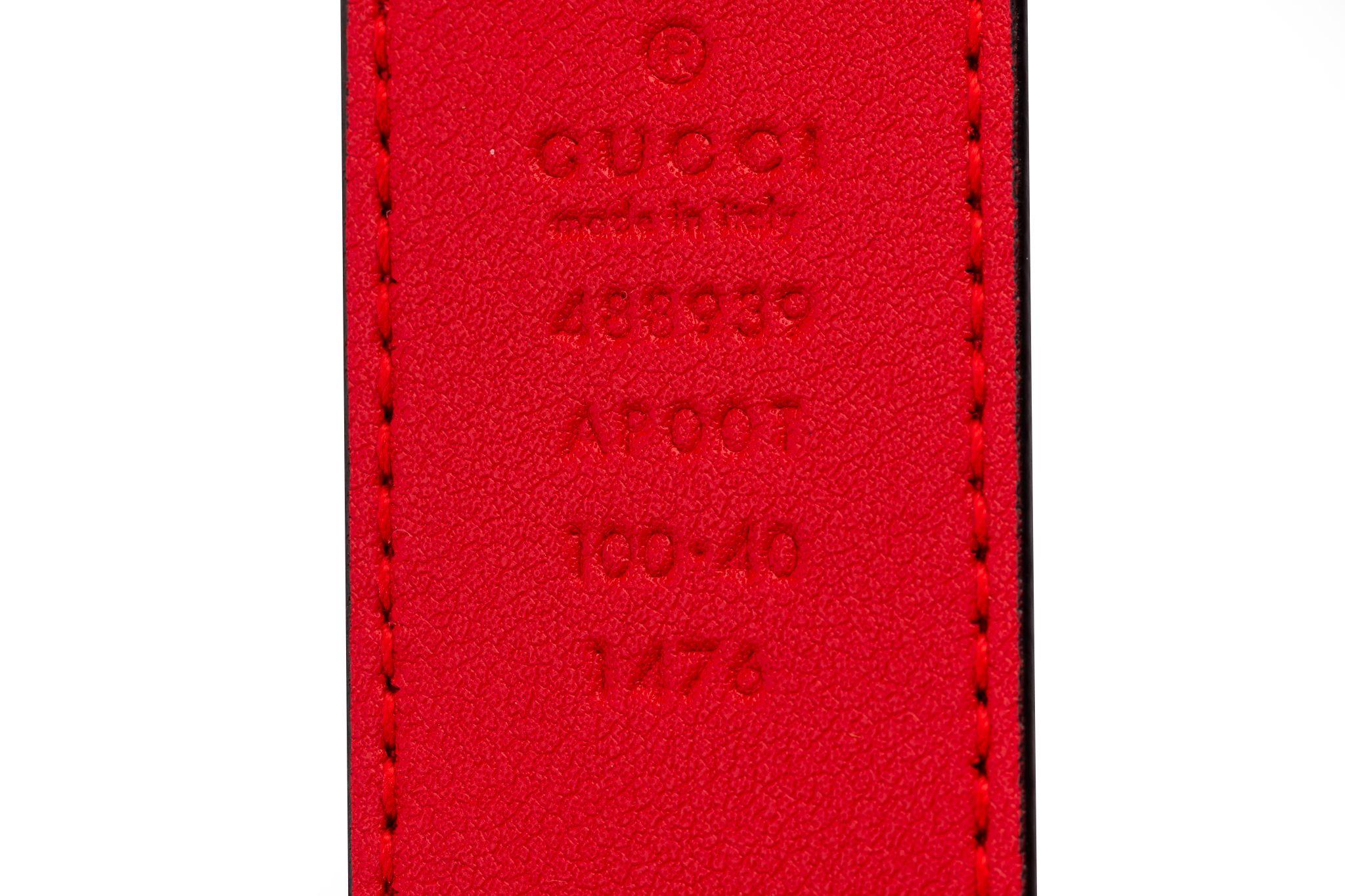 Gucci Cintura media con punta di cavallo rosso &New 100 in vendita 1