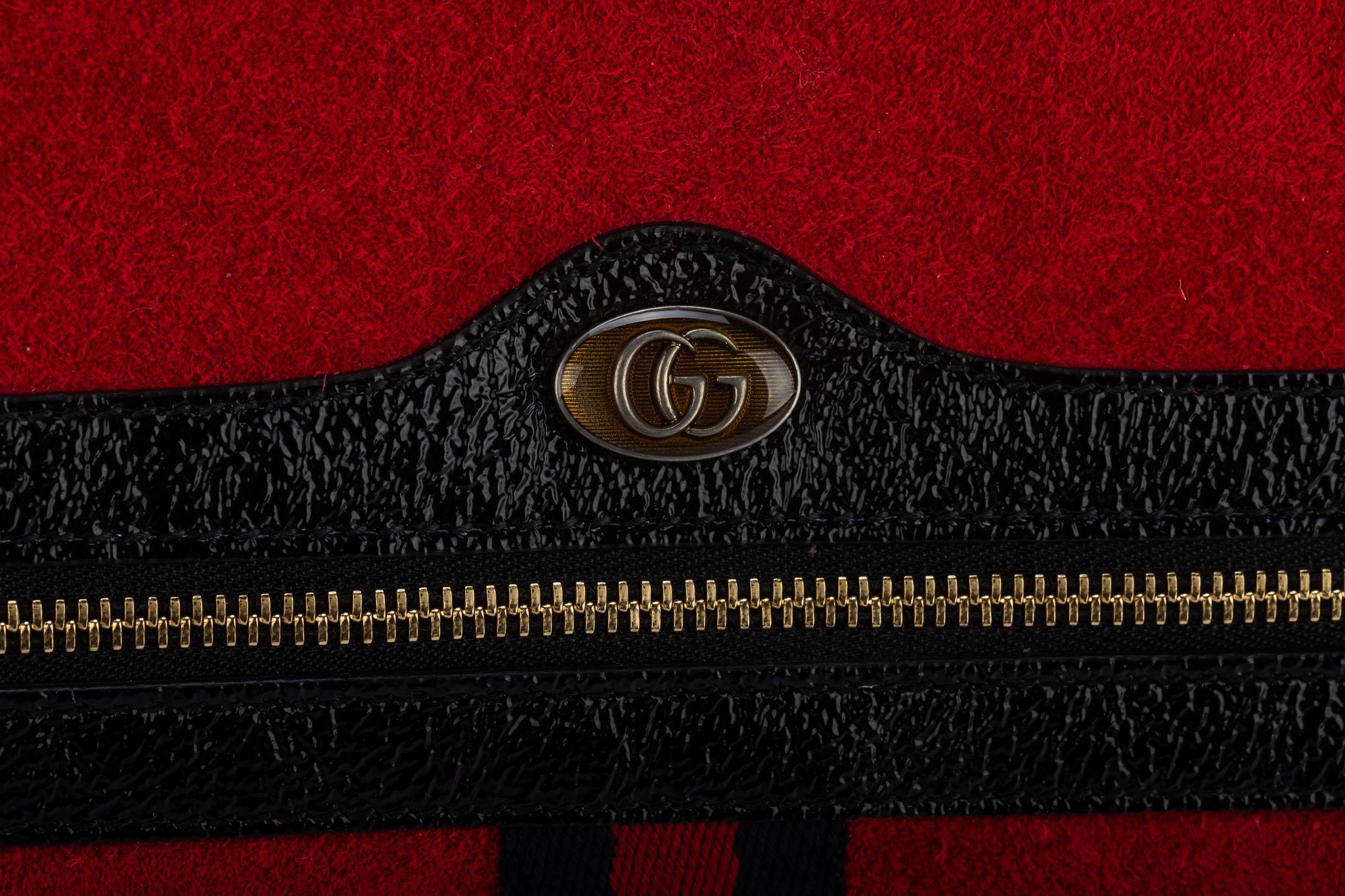 Gucci New Red Suede/Black Patent Clutch For Sale 2