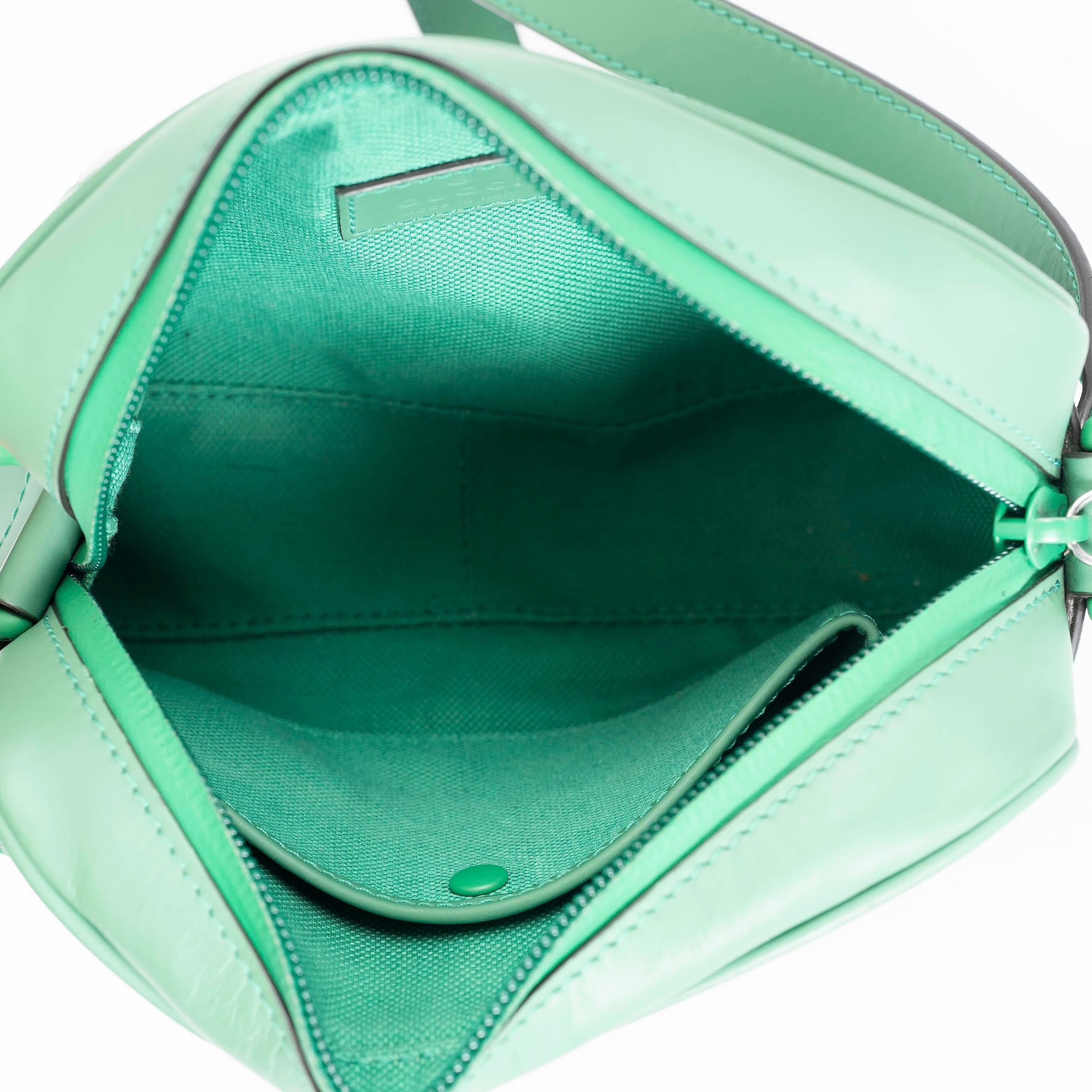 GUCCI Nuevo Verde trébol 2024 GG EFECTO GOMA MINI Bolso Crossbody en venta 1
