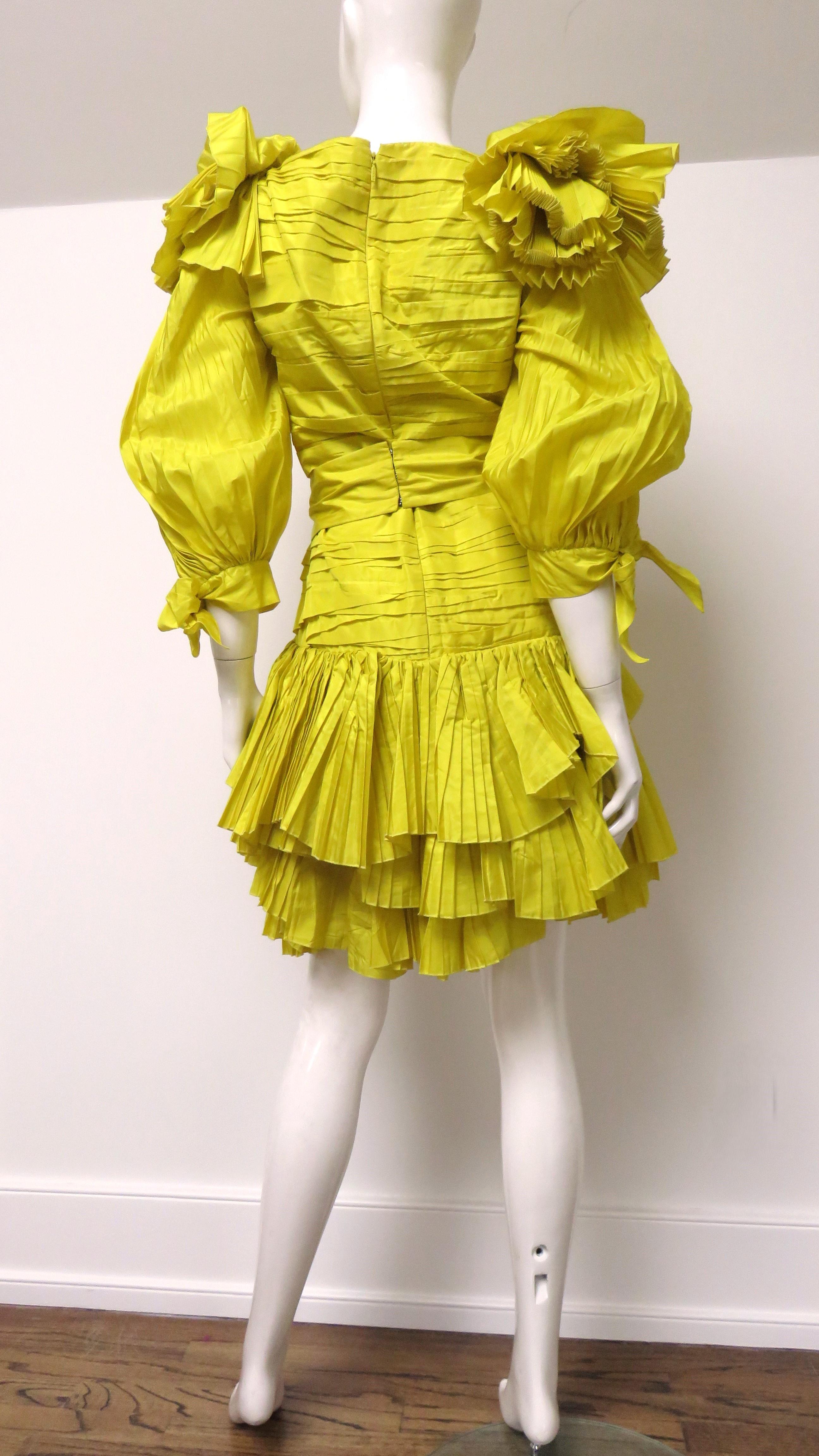 Gucci Nuevo Vestido de Seda con Volantes S/S 2018 en venta 8