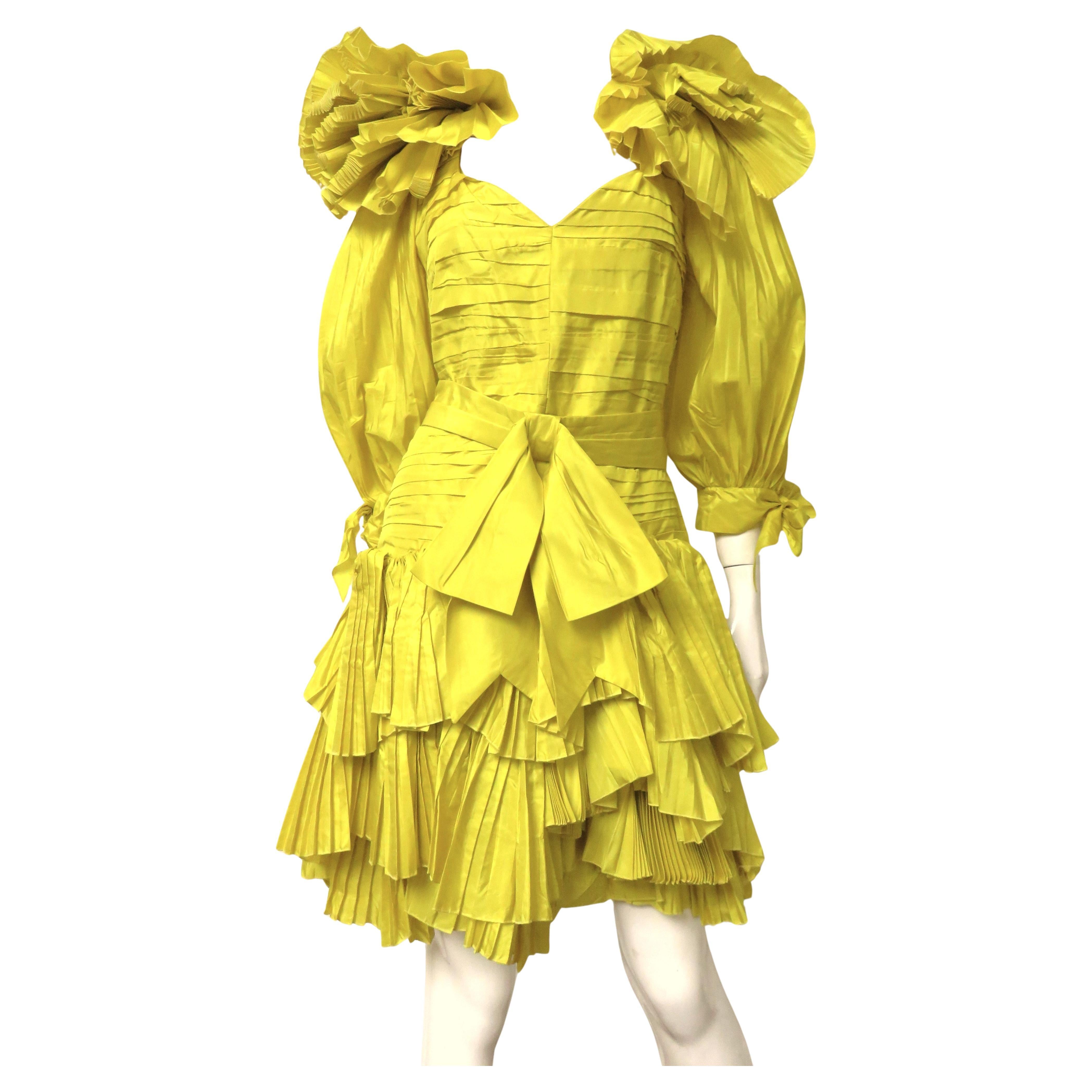 Gucci Nuevo Vestido de Seda con Volantes S/S 2018 en venta