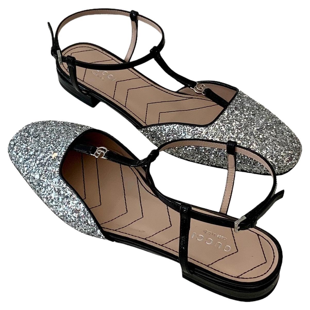 Gucci New Silver Glitter Double G Ballet Flats For Sale