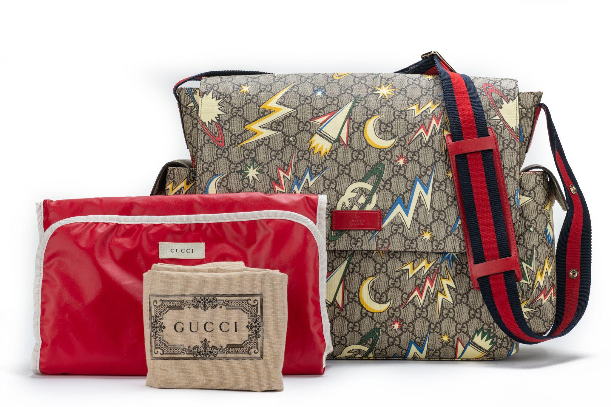 Gucci New Supreme Canvas Diaper Bag In New Condition For Sale In West Hollywood, CA