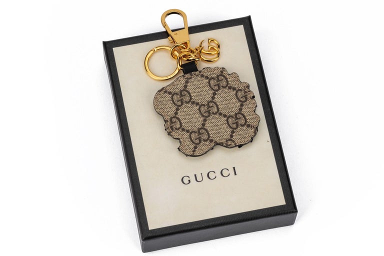 Gucci New Tiger Beaded Logo Keychain For Sale at 1stDibs