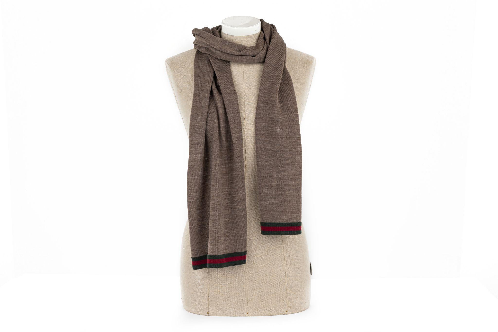 Gucci New Wool Shawl Brown In New Condition For Sale In West Hollywood, CA