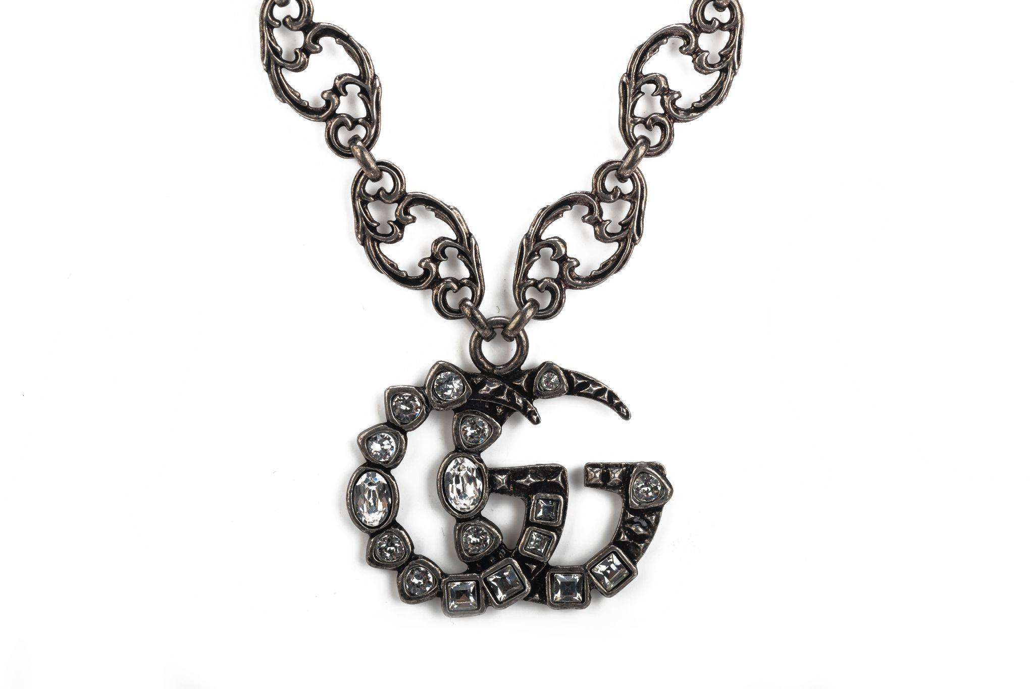 Gucci NIB Gunmetal Logo Necklace In New Condition For Sale In West Hollywood, CA