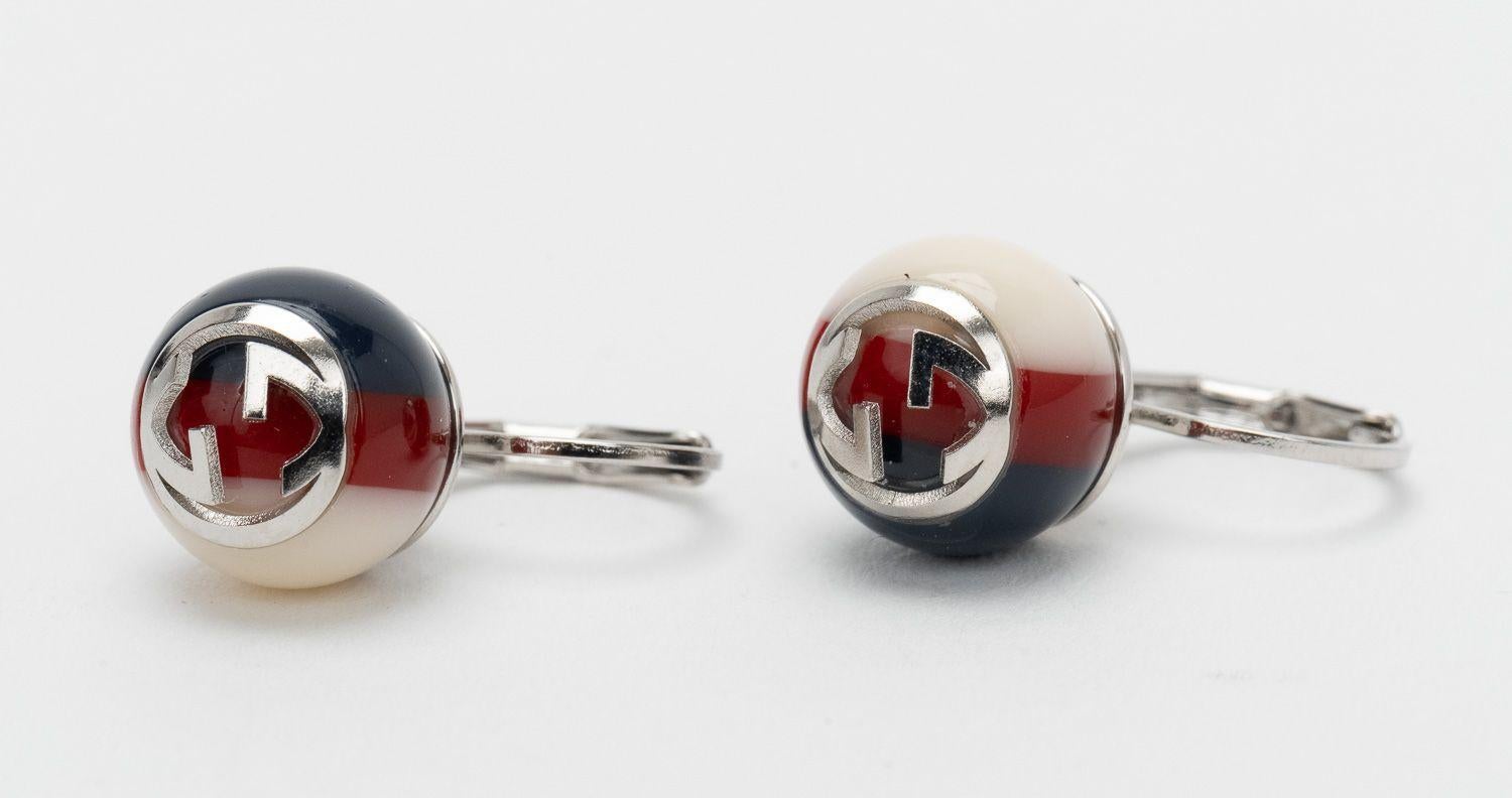 Gucci NIB Mini Logo Drop Earring In Excellent Condition In West Hollywood, CA