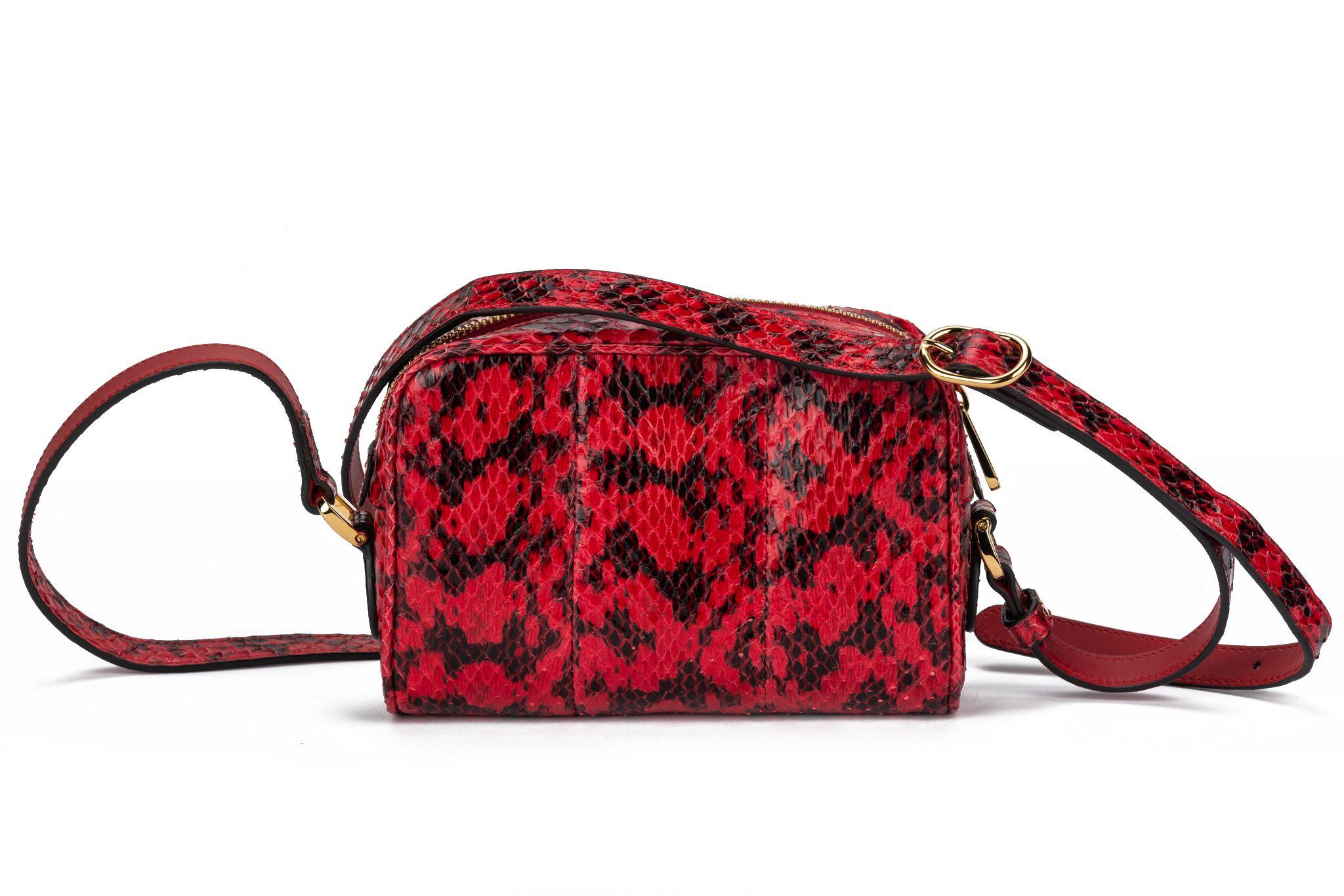gucci snake bag red