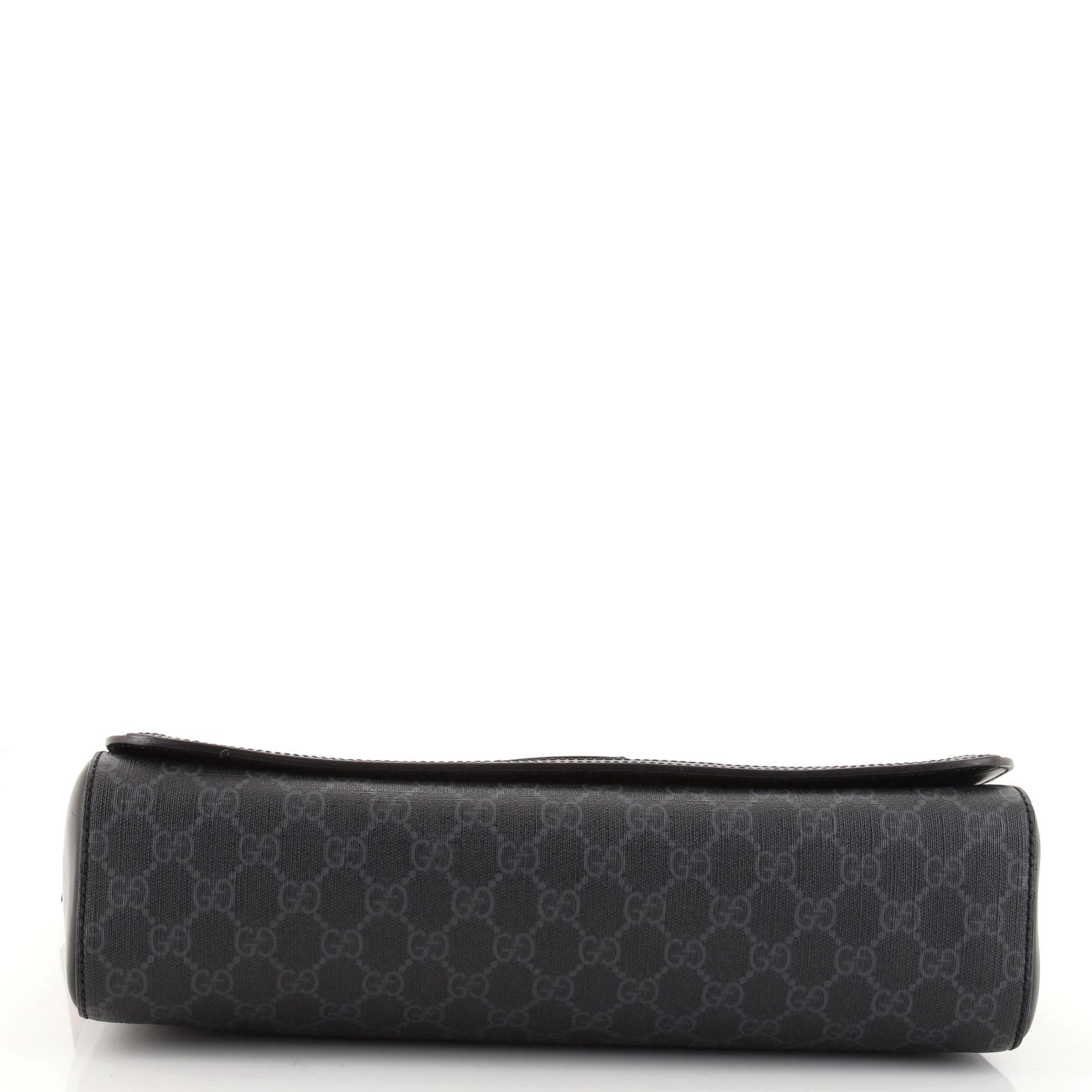 Gucci Night Courrier Flap Messenger GG aus beschichtetem Segeltuch mit Applique groß im Zustand „Gut“ in NY, NY