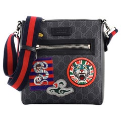 Gucci Night Courrier Messenger GG aus beschichtetem Segeltuch mit Reißverschluss und Applique