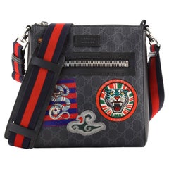 Gucci Night Courrier Zip Messenger GG en toile enduite avec applique Petit