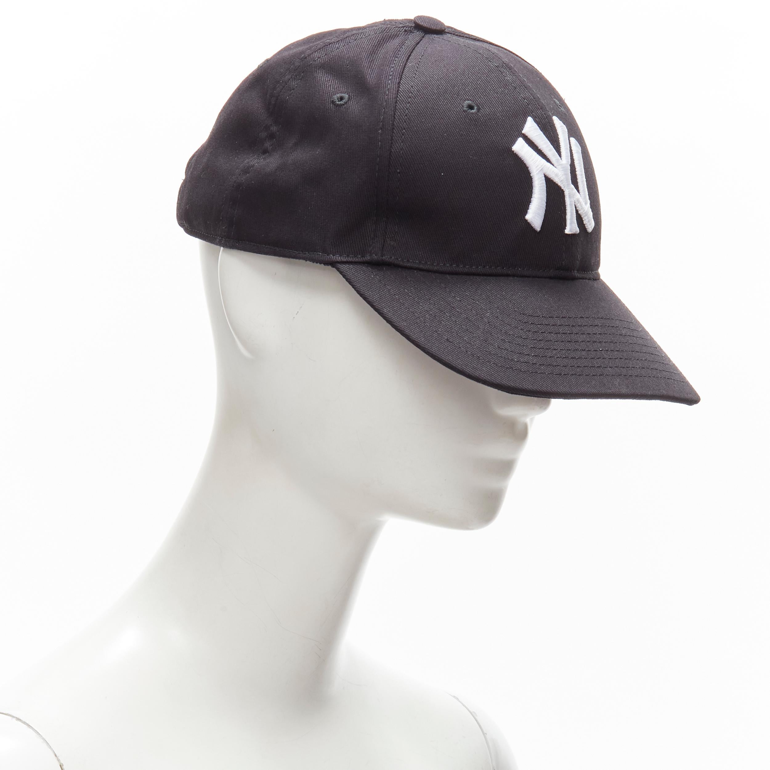 GUCCI NY YANKEES 2018 black Bambi embroidery cap hat 55-59cm In Excellent Condition In Hong Kong, NT