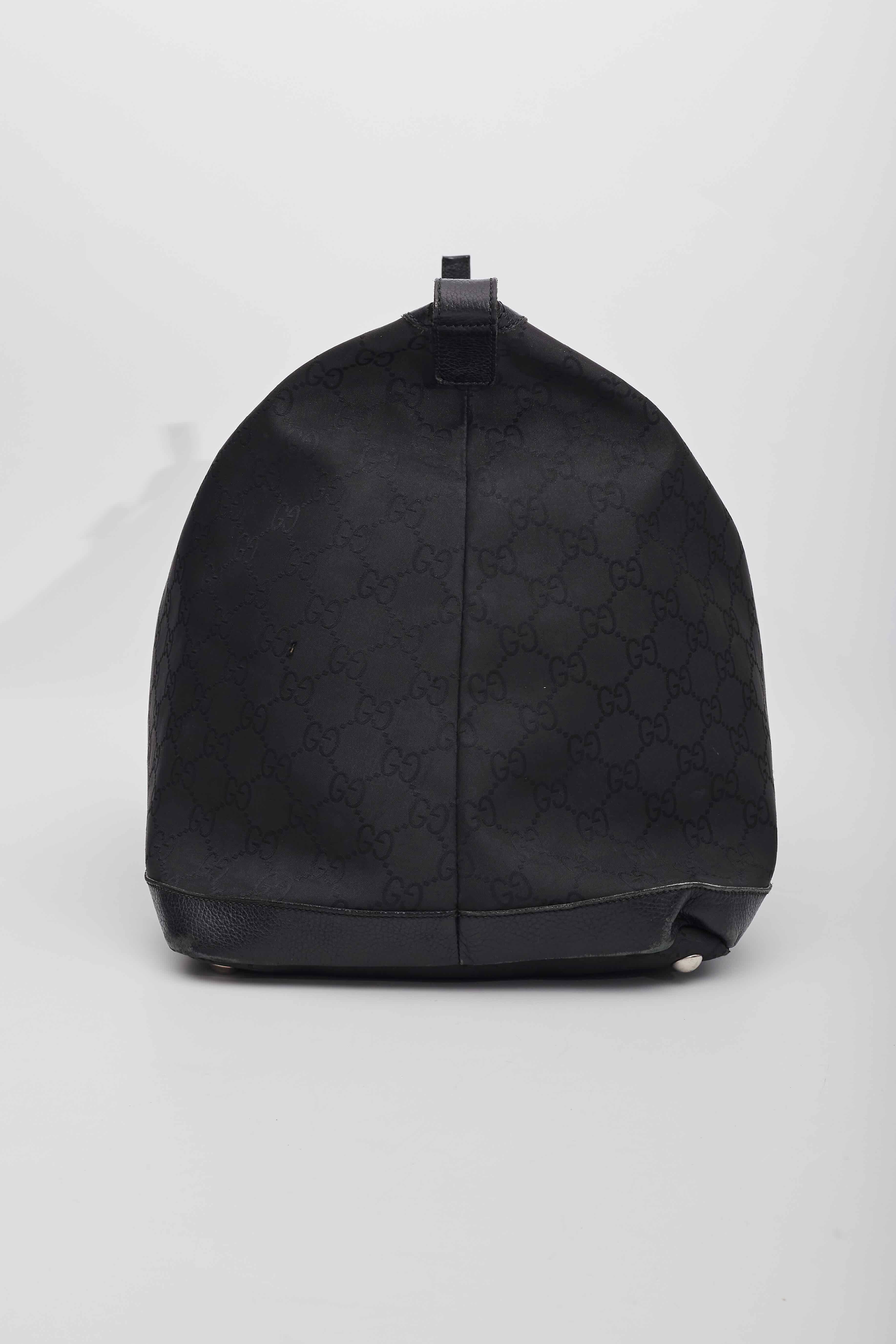 Gucci Nylon Black Monogram Hobo 48hr Travel Bag Large  Bon état - En vente à Montreal, Quebec