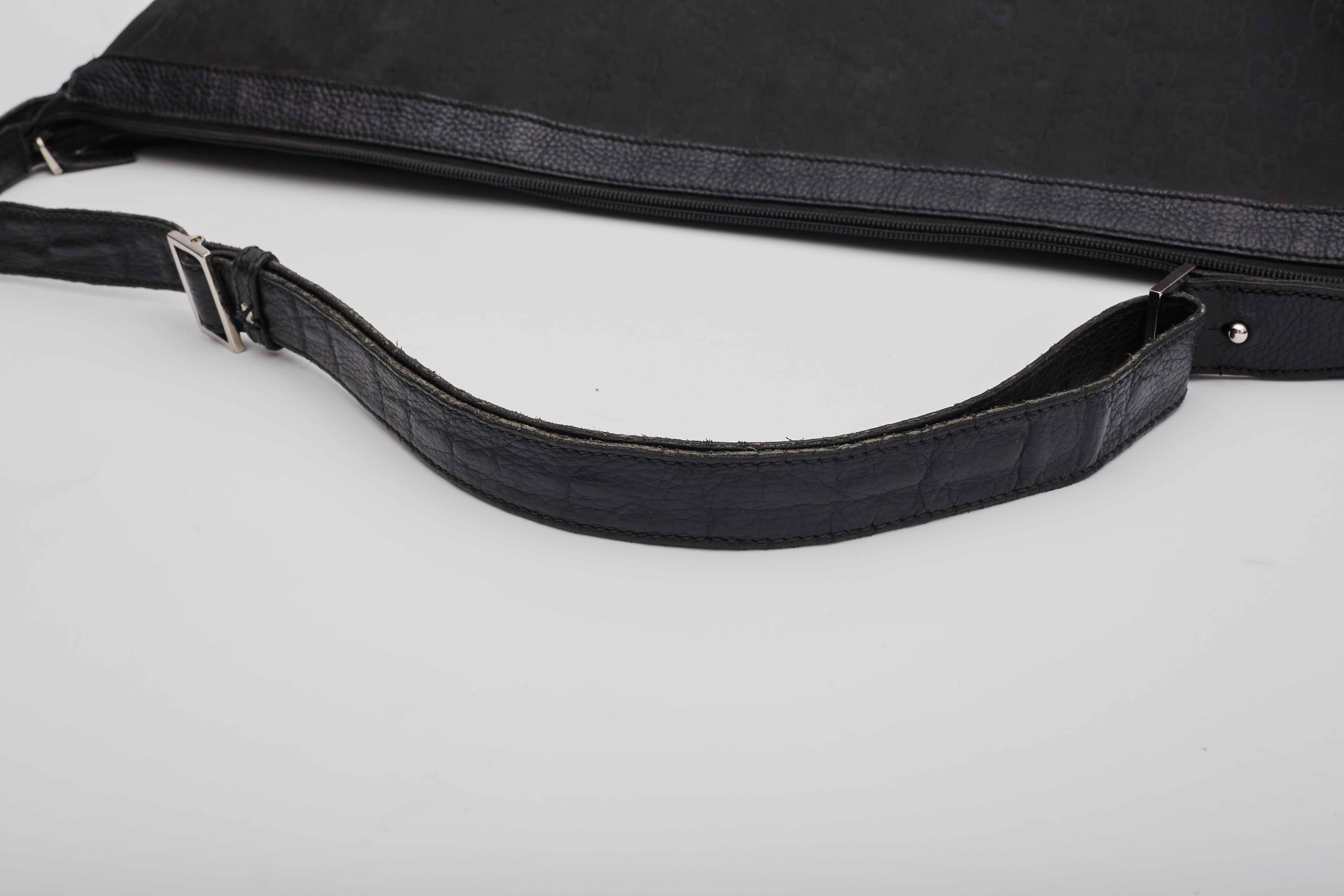 Gucci Nylon Black Monogram Hobo 48hr Travel Bag Large  For Sale 3