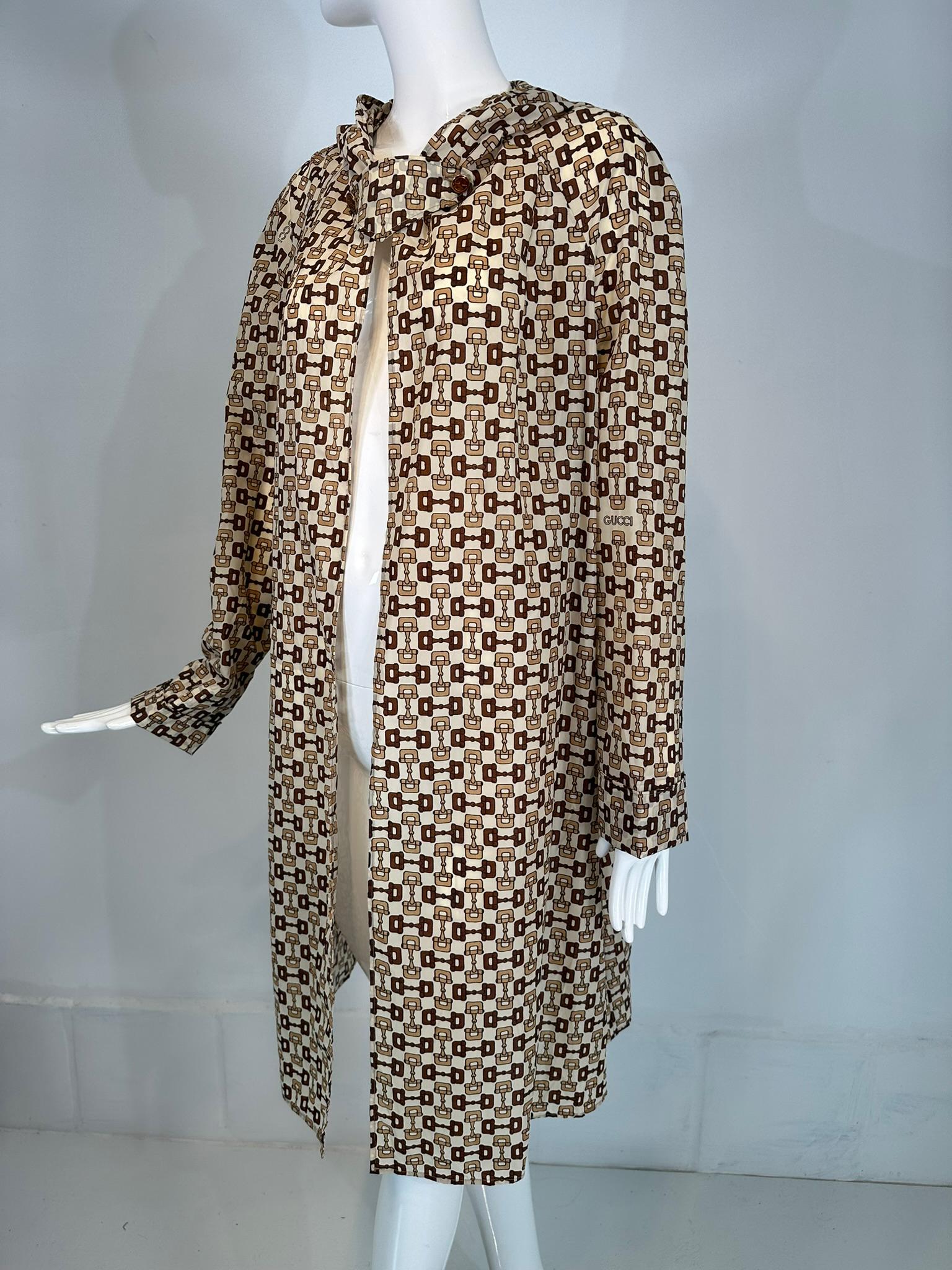 Brown Gucci Nylon Travel Hooded  Rain Coat & Carry Pouch Vintage 1960s