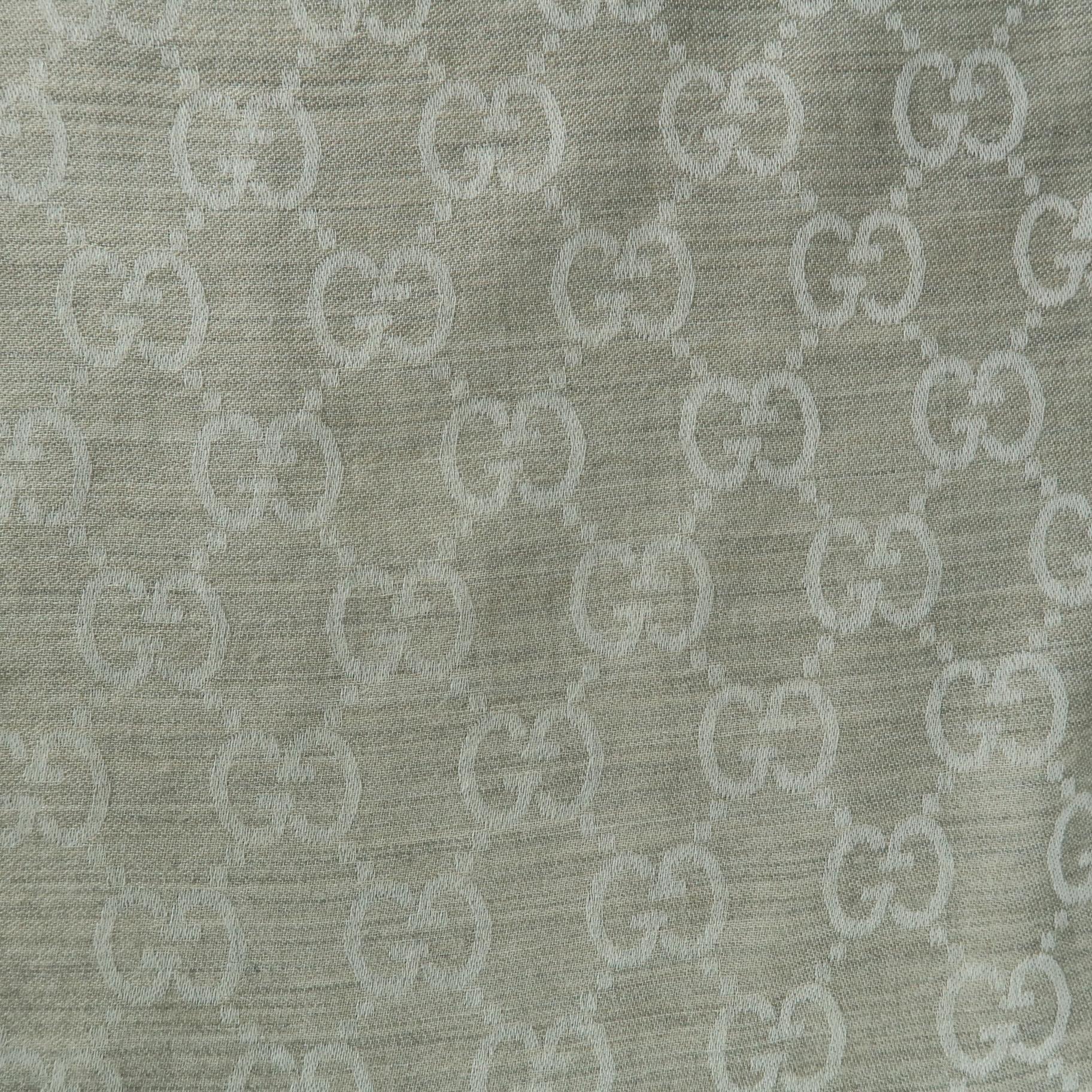 Women's or Men's GUCCI Oatmeal Beige Wool / Silk Guccissima Monogram Scarf