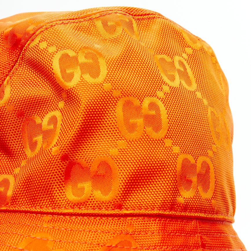GUCCI Off The Grid orange GG monogram leather trim bucket hat M
Reference: TGAS/D00639
Brand: Gucci
Designer: Alessandro Michele
Collection: Off The Grid - Runway
Material: Fabric
Color: Orange, Black
Pattern: Monogram
Closure: Pull On
Lining: Black