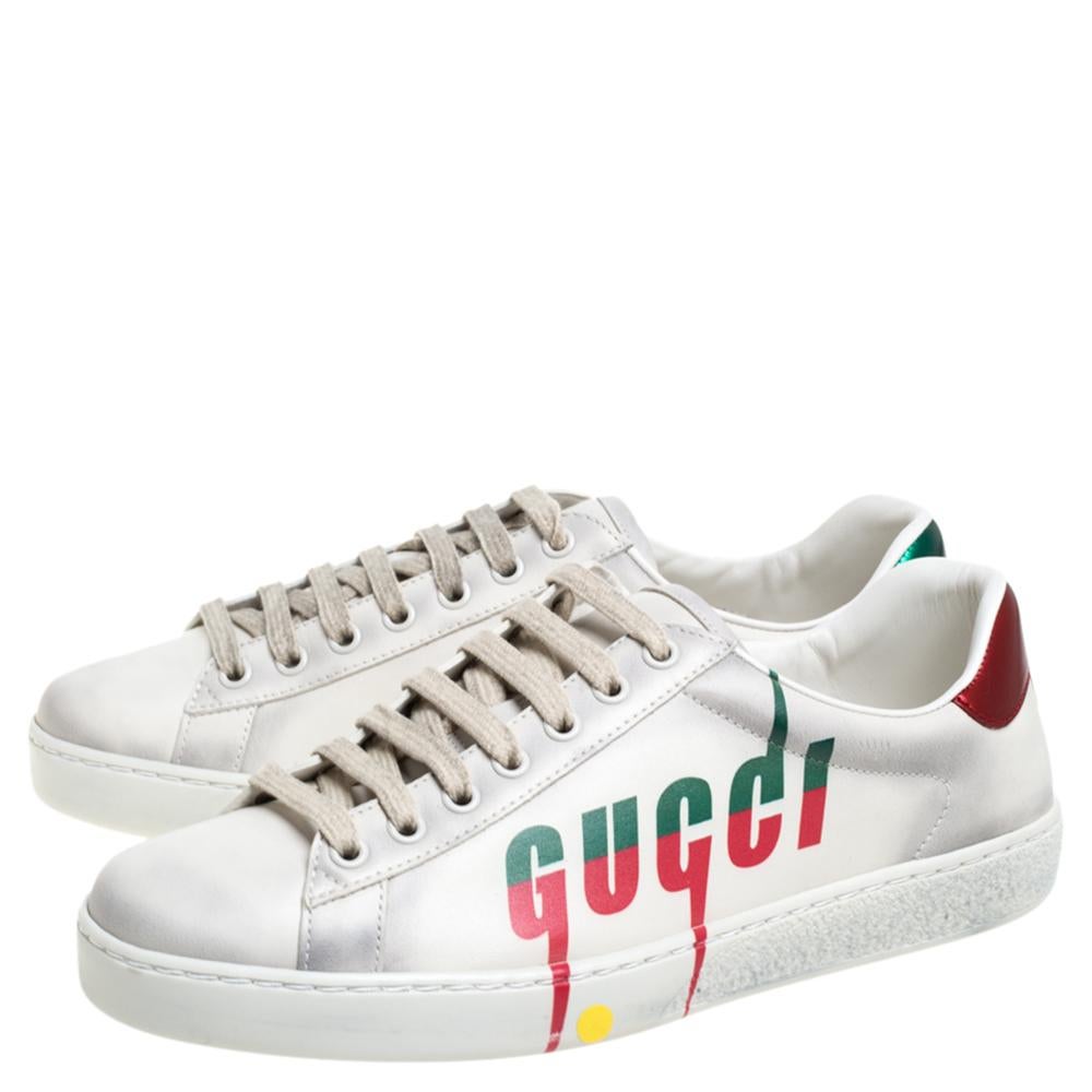 Gucci Off White Distressed Leather Ace Blade Print Low Top Sneakers Size 40.5 In New Condition In Dubai, Al Qouz 2