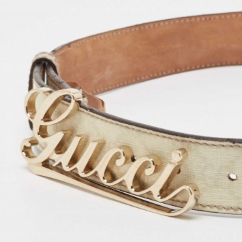 Beige Gucci Cintura in tela e pelle con logo GG Supreme bianco sporco 85 CM in vendita