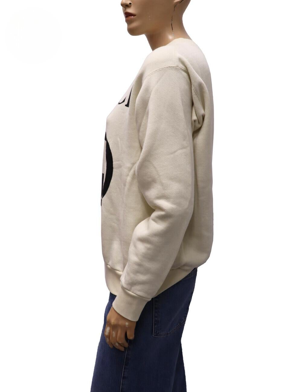 Gucci Off-White Interlocking G Sweatshirt, mit Rundhalsausschnitt, langen Ärmeln, Interlocking-G auf der Vorderseite und Logo-Print.

MATERIAL: 100% Baumwolle
Größe: XS
Oberweite: 118cm
Taille: 110cm
Hüfte: 100cm
Allgemeiner Zustand: Gut