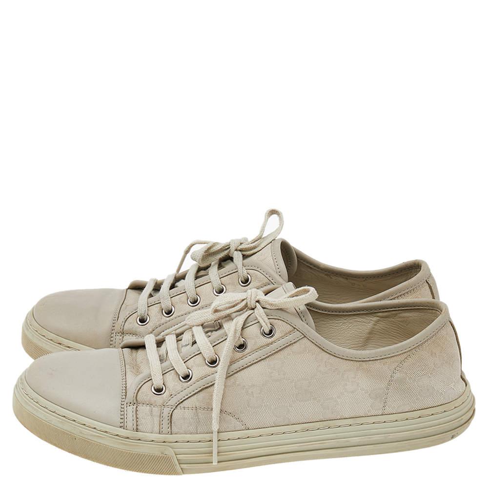 Gucci Off-white Leather And GG Canvas Low Top Sneakers Size 43 In Good Condition In Dubai, Al Qouz 2