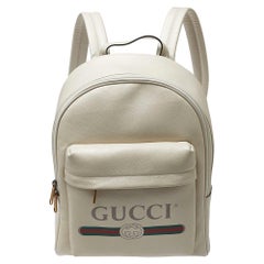 Hover Jernbanestation Fabrikant Gucci Off White Leather Logo Print Backpack at 1stDibs | gucci white  backpack, gucci backpack white, white gucci backpack