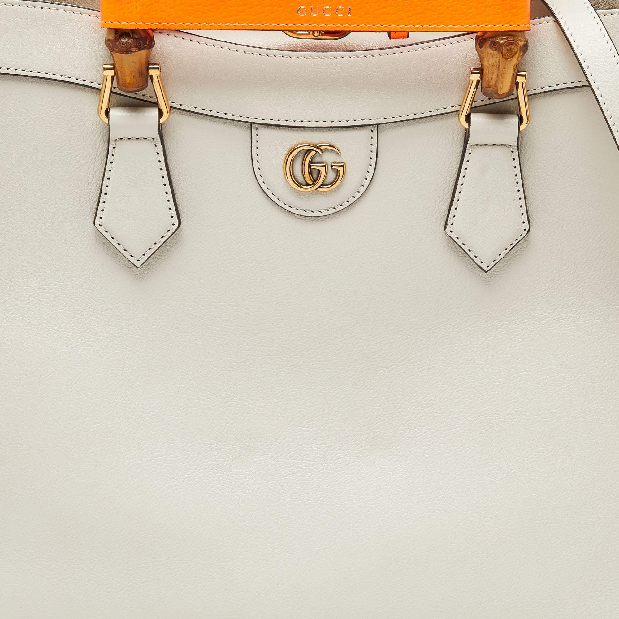 Gucci Off White Leather Medium Diana Tote For Sale 2