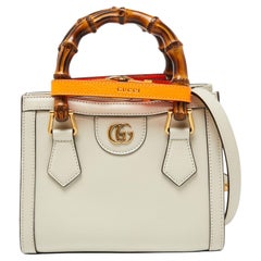 Gucci - Mini sac cabas Diana en cuir blanc cassé