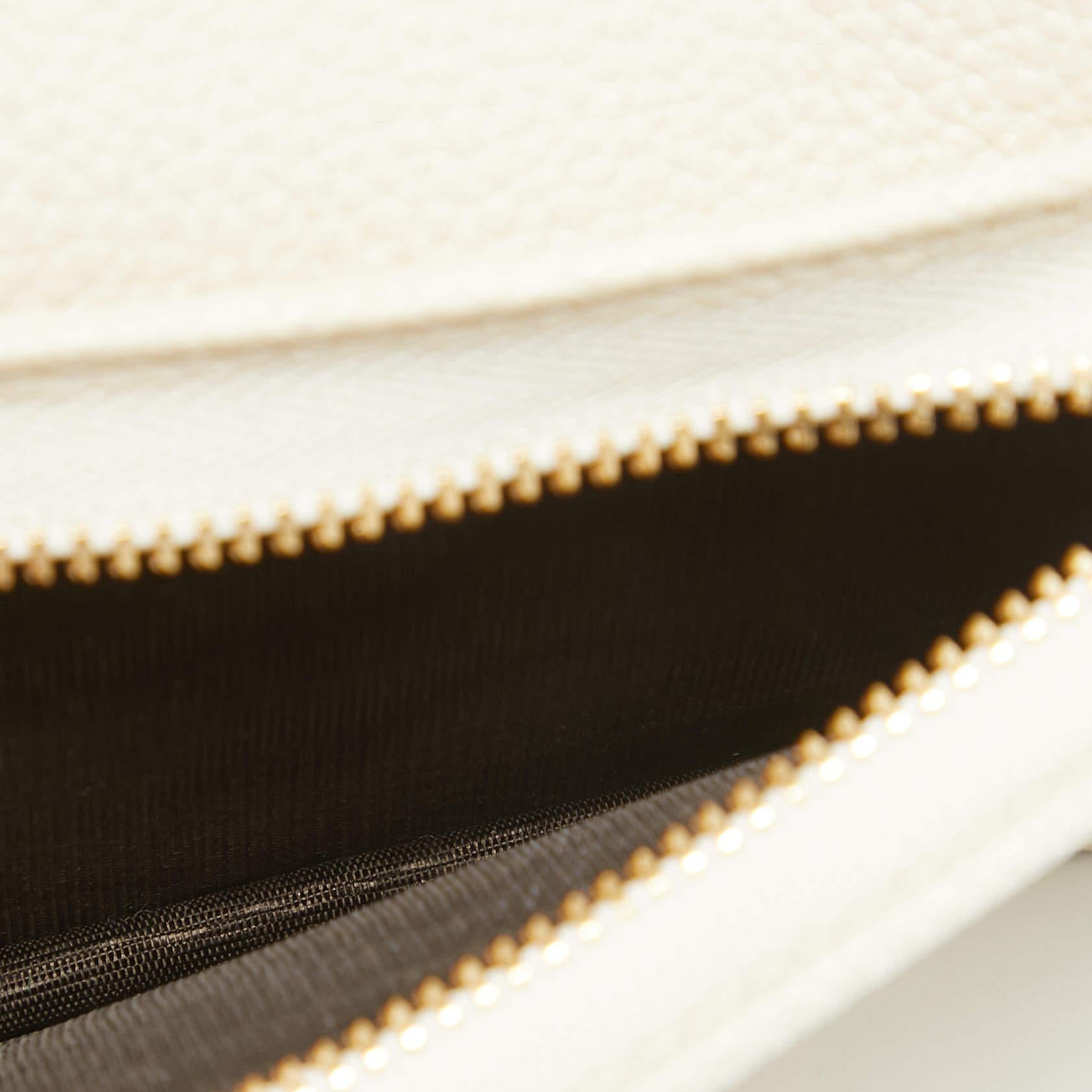 Gucci Off White Leather Zumi Wallet On Chain 5