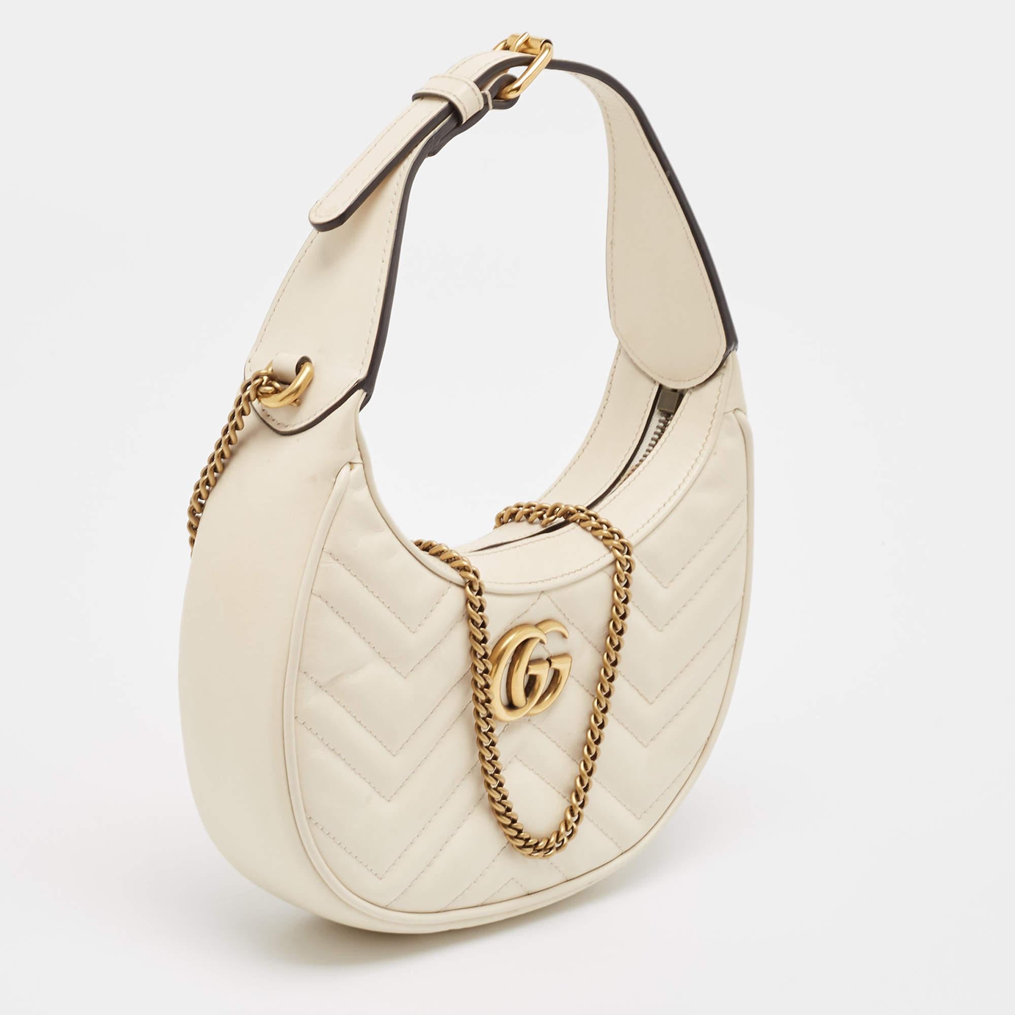 Gucci Off White Matelasse Leather Mini GG Marmont Shoulder Bag In Good Condition In Dubai, Al Qouz 2