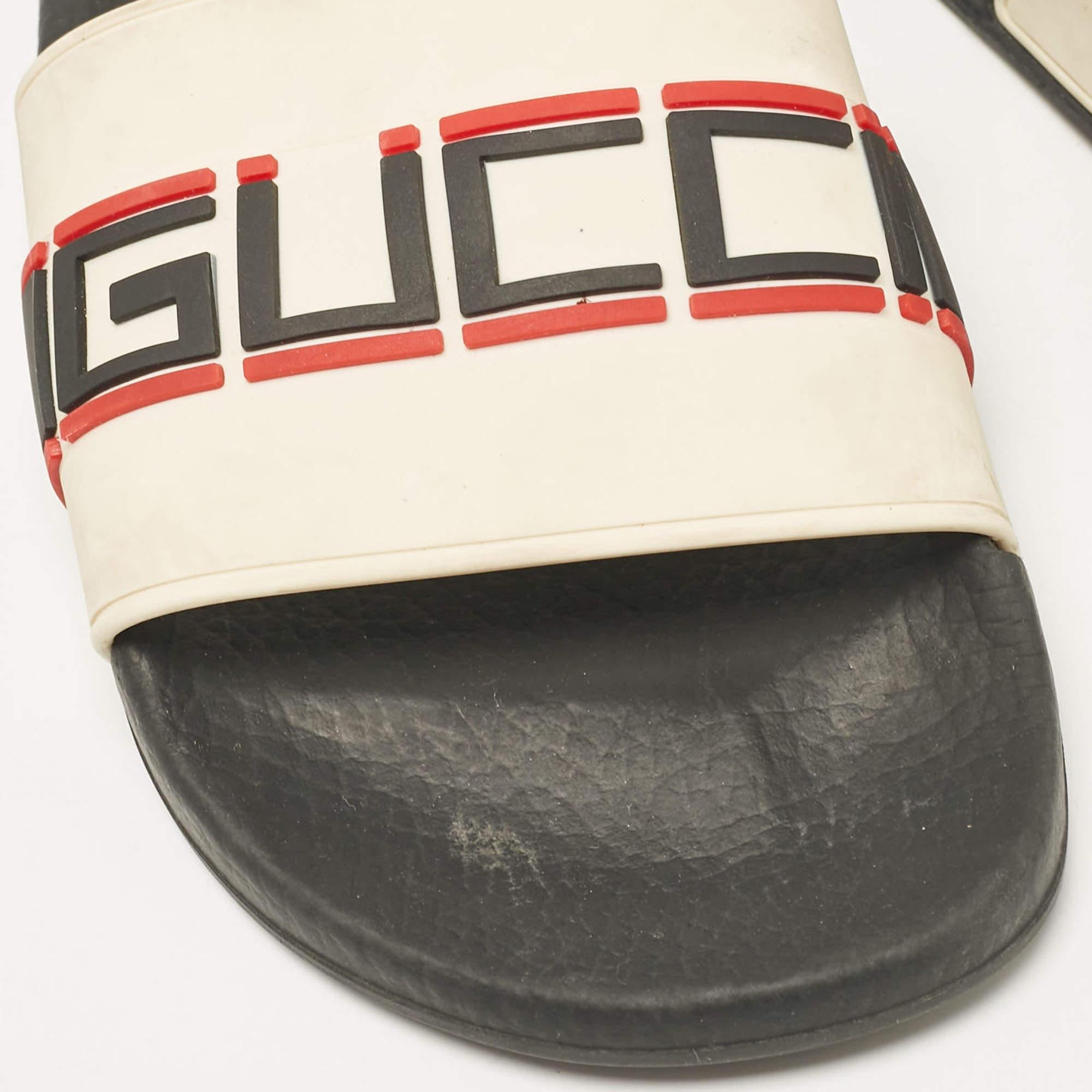 Gucci Off White Rubber Embossed Logo Slides Size 40 For Sale 2