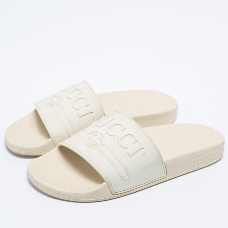 Gucci Off White Rubber Interlcoking G Pool Slides Size 36 at 1stDibs
