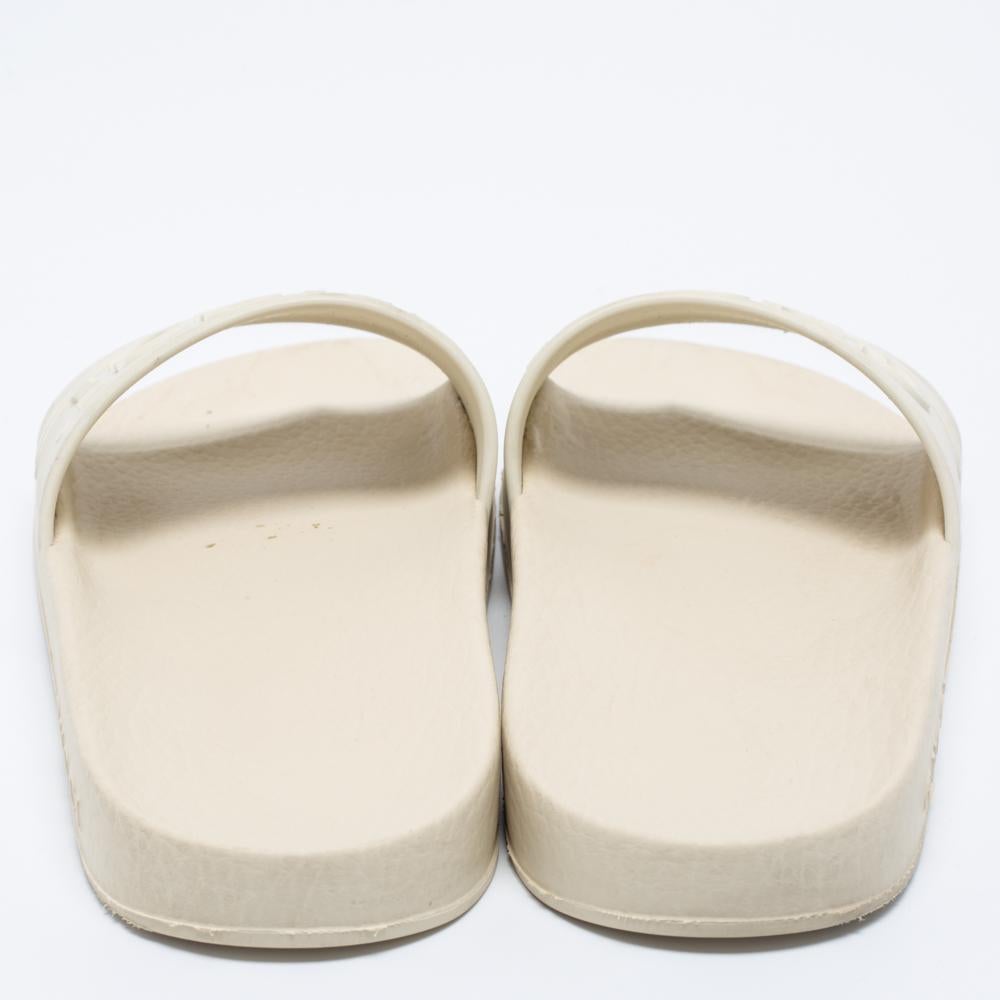Women's Gucci Off White Rubber Interlcoking G Pool Slides Size 36