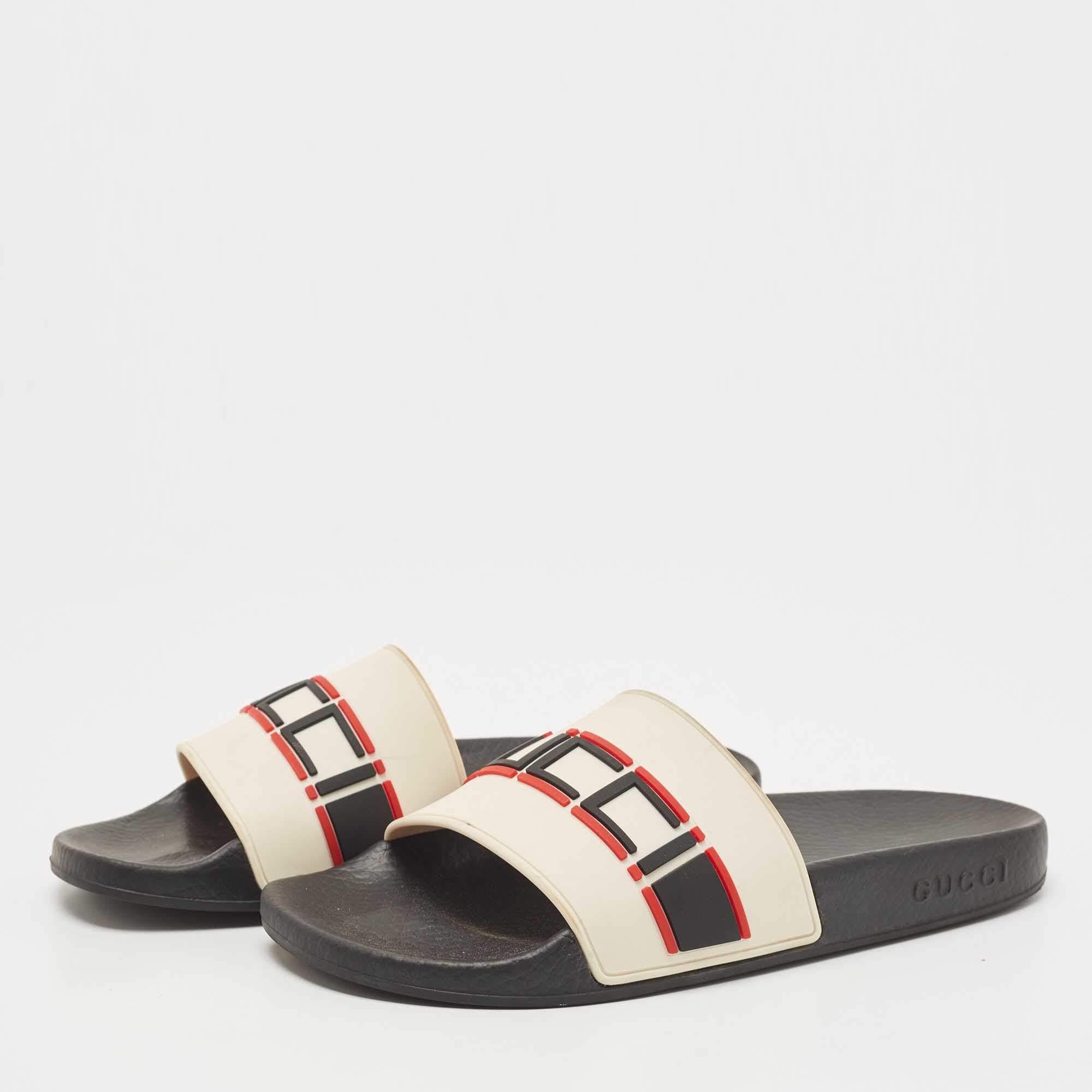 A perfect blend of luxury, style, and comfort, these designer slides are made using quality materials and frame your feet in the most practical way. They can be paired with a host of outfits from your wardrobe.