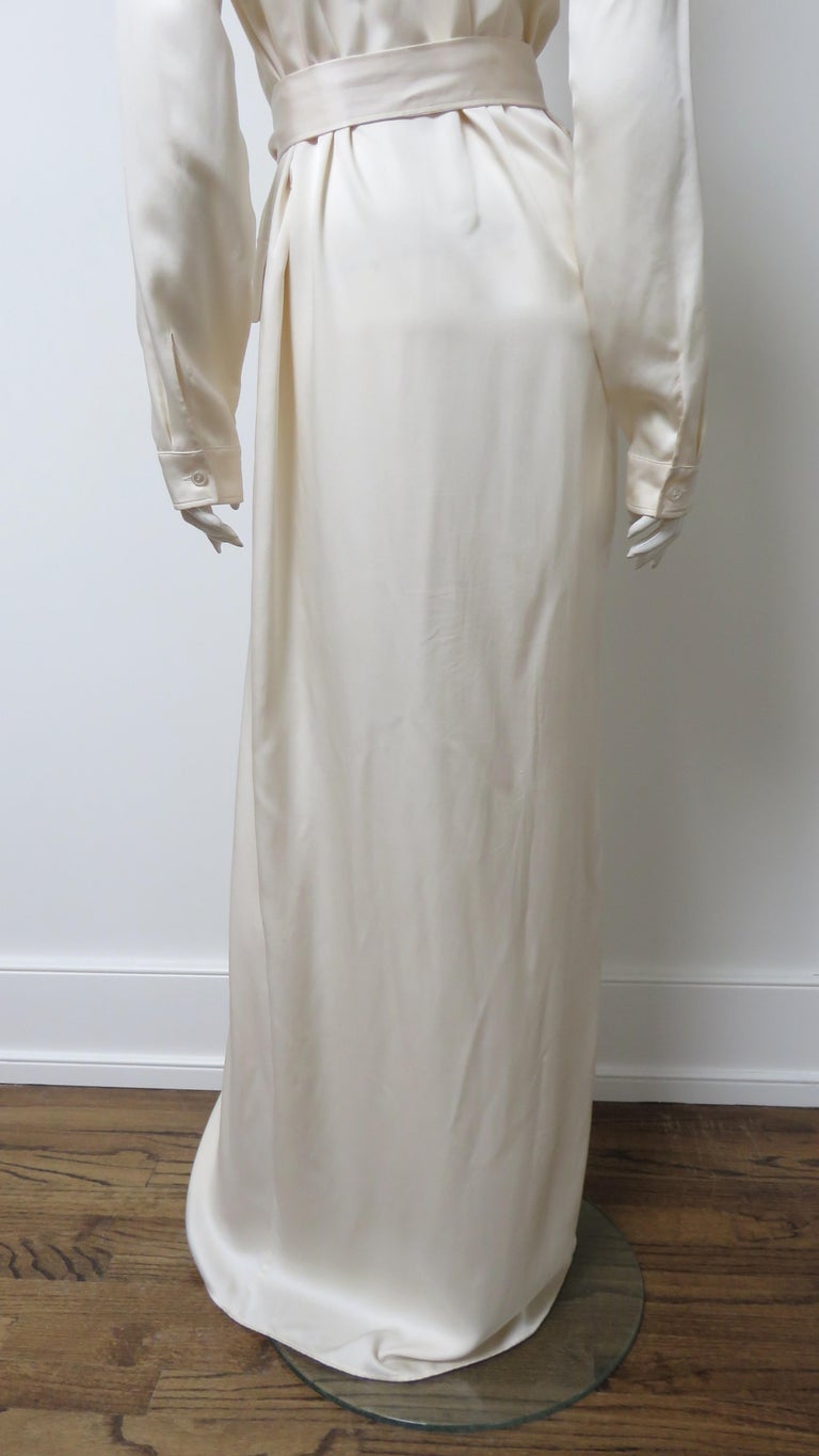 Gucci Off White Silk Shirtwaist Maxi Dress with Tie Belt For Sale at 1stDibs