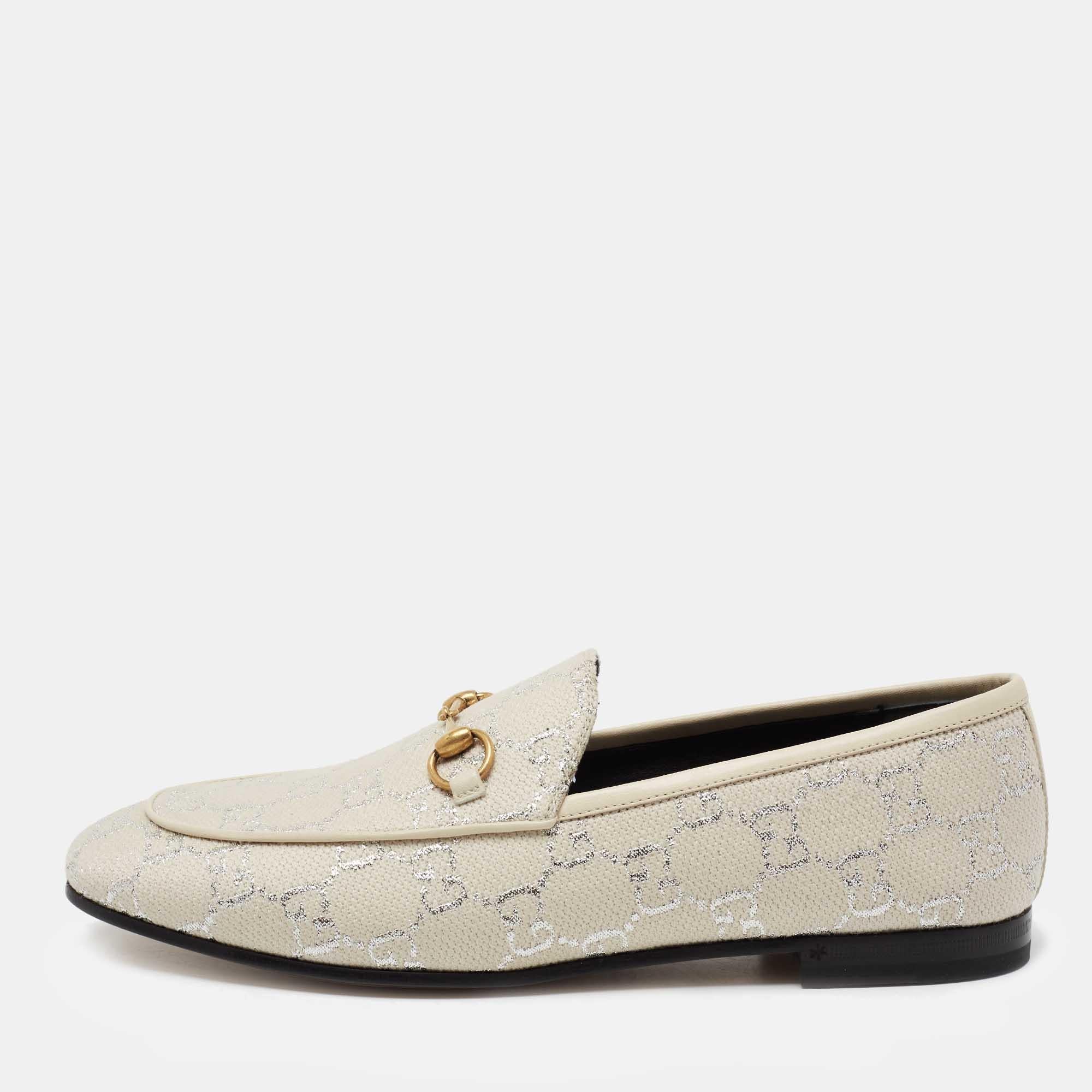 Exquisite and well-crafted, these Gucci loafers are worth owning. They have been crafted from lovely woven Lamé fabric and they come flaunting Horsebit details on the uppers. The slip-on loafers are ideal to wear all day.

Includes: Original