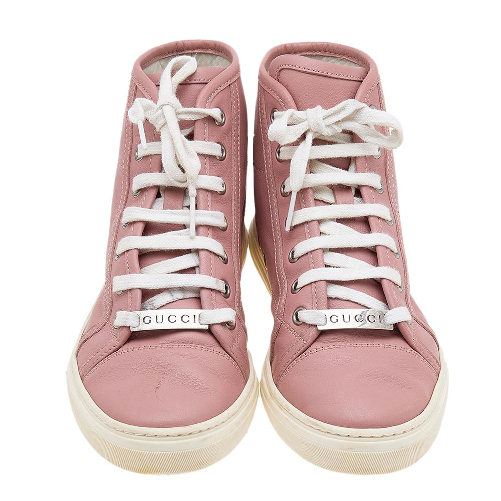Gucci Old Rose Leather High Top Sneakers Size 35 In Good Condition For Sale In Dubai, Al Qouz 2