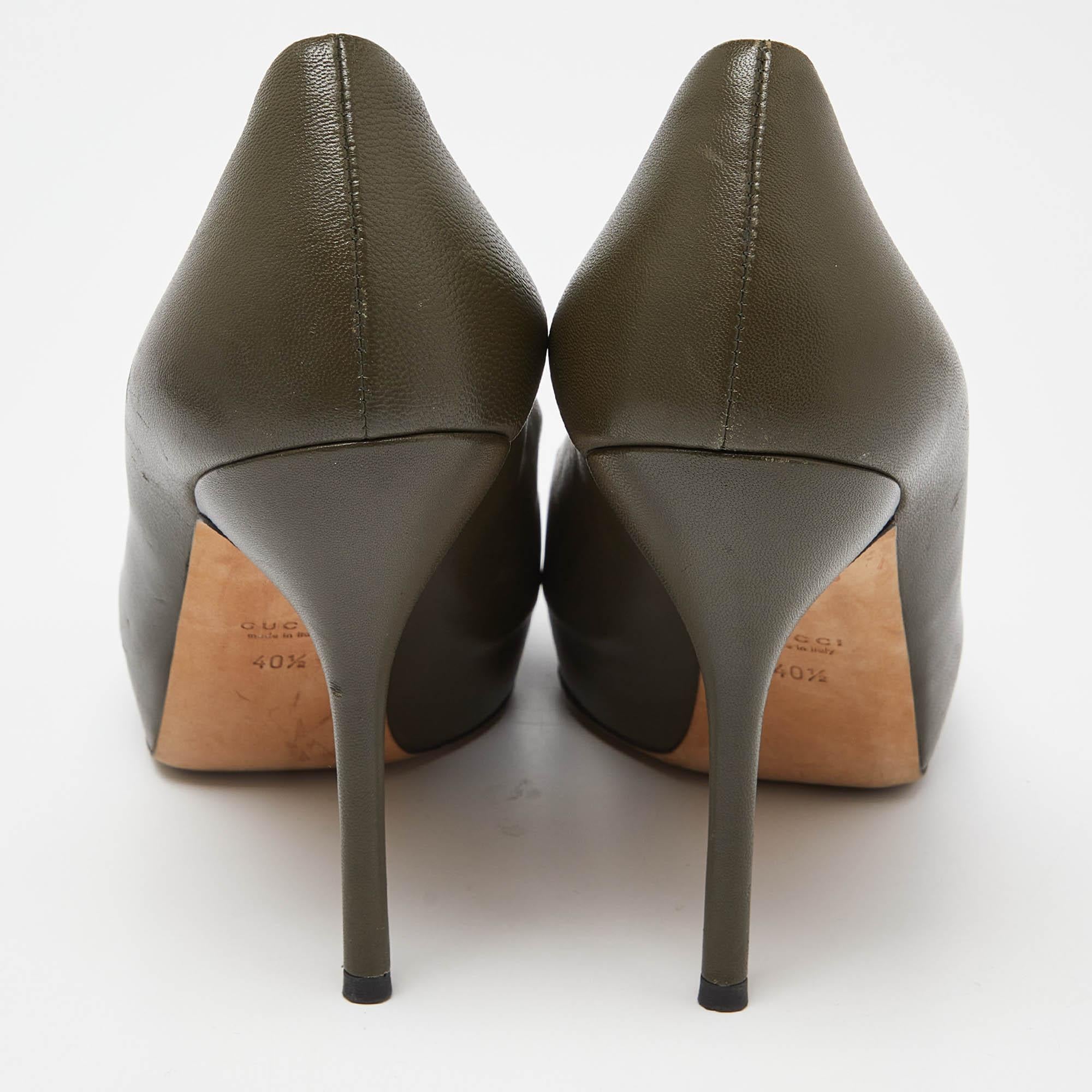 Women's Gucci Olive Green Leather Peep Toe Platform Pumps Size 40.5 For Sale