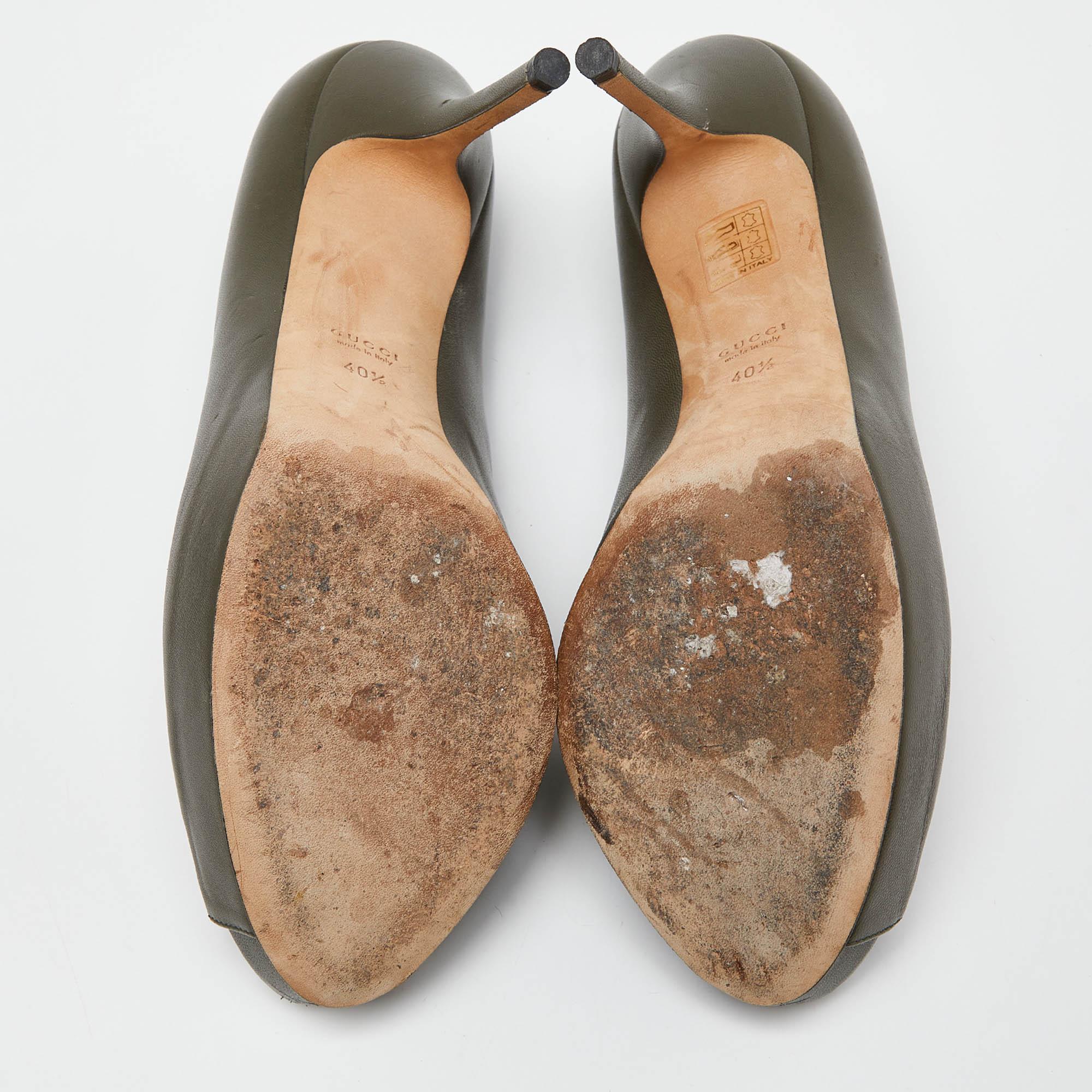 Gucci Olive Green Leather Peep Toe Platform Pumps Size 40.5 For Sale 1