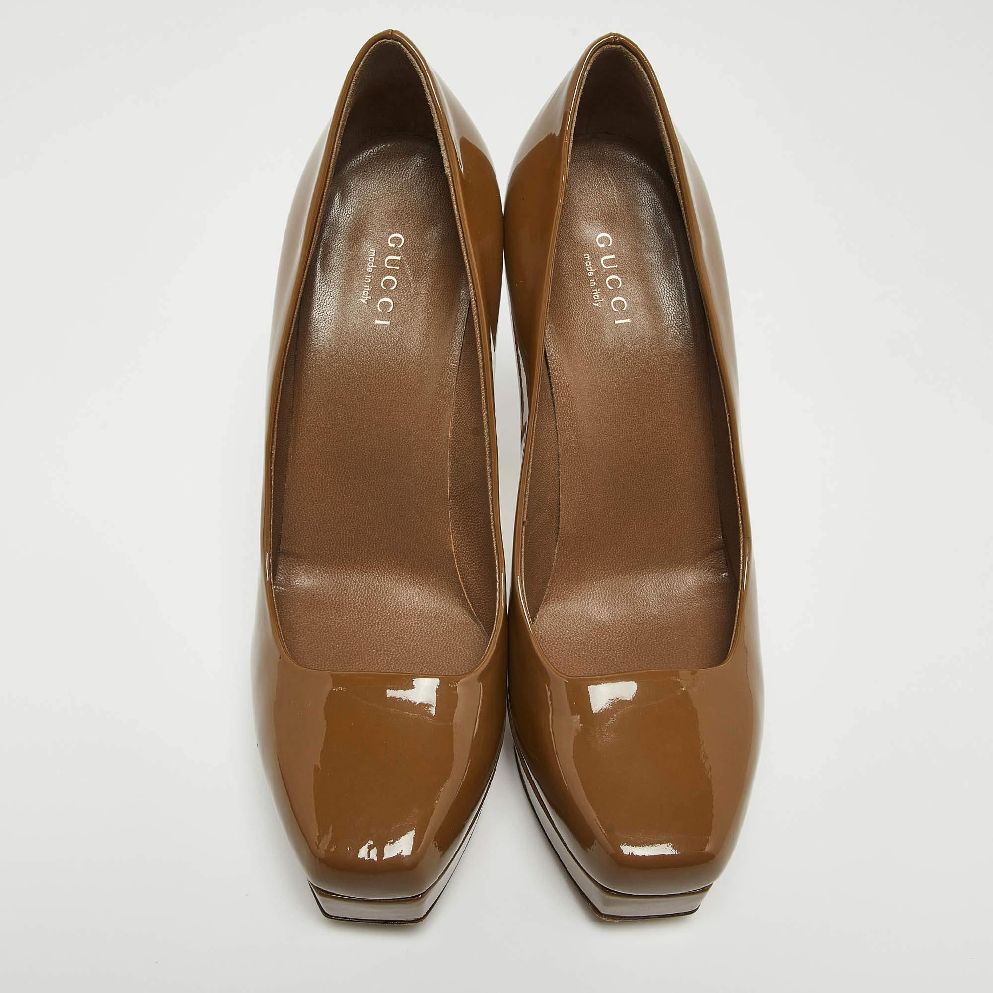 Brown Gucci Olive Green Patent Leather Platform Pumps Size 37.5 For Sale