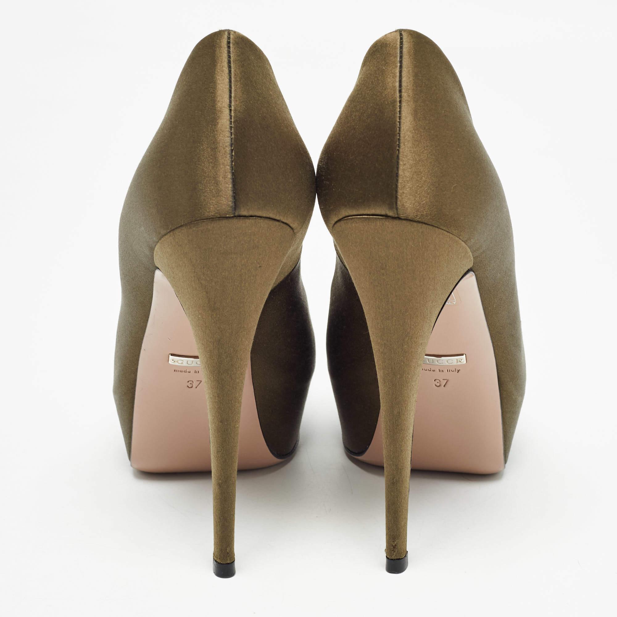 Women's Gucci Olive Green Satin Peep Toe Platform Pumps Size 37 For Sale