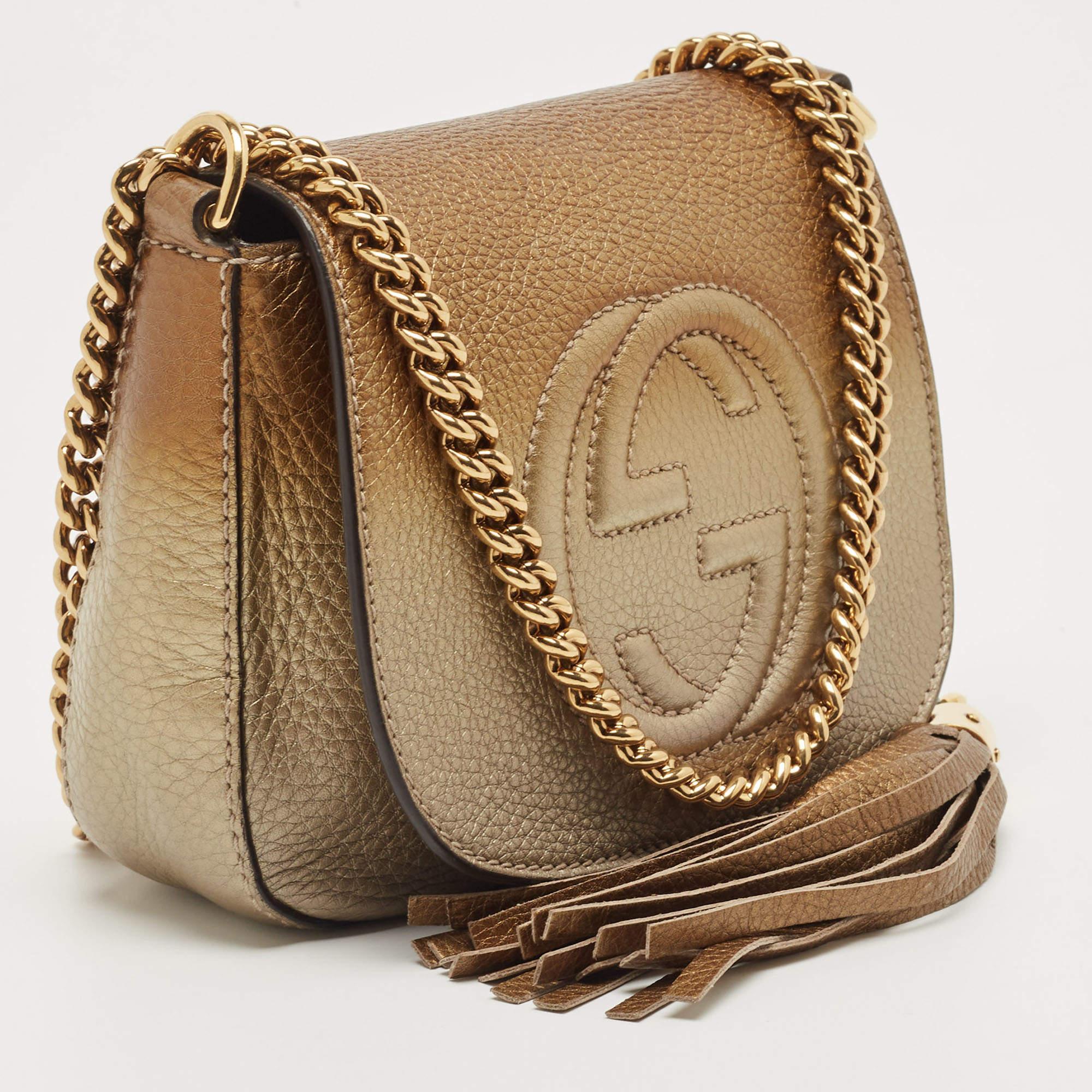 Gucci Ombre Gold Leather Soho Flap Crossbody Bag In Good Condition In Dubai, Al Qouz 2