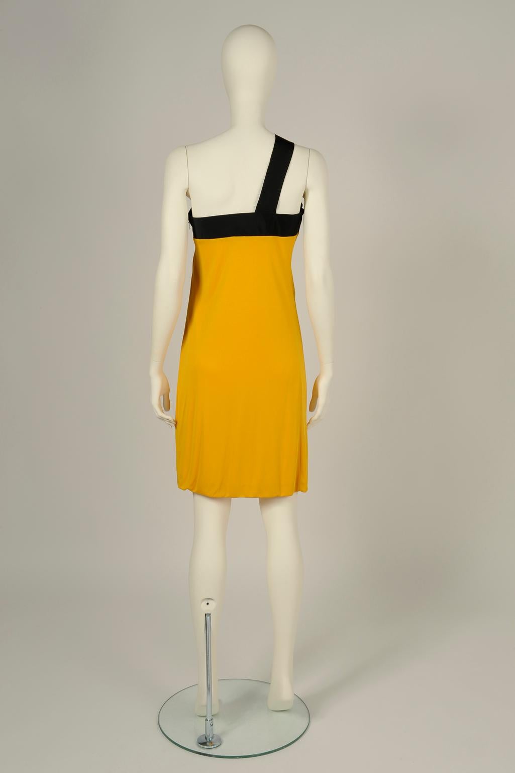 Gucci One-Shoulder Cocktail Dress, Spring-Summer 2008 In Excellent Condition For Sale In Geneva, CH