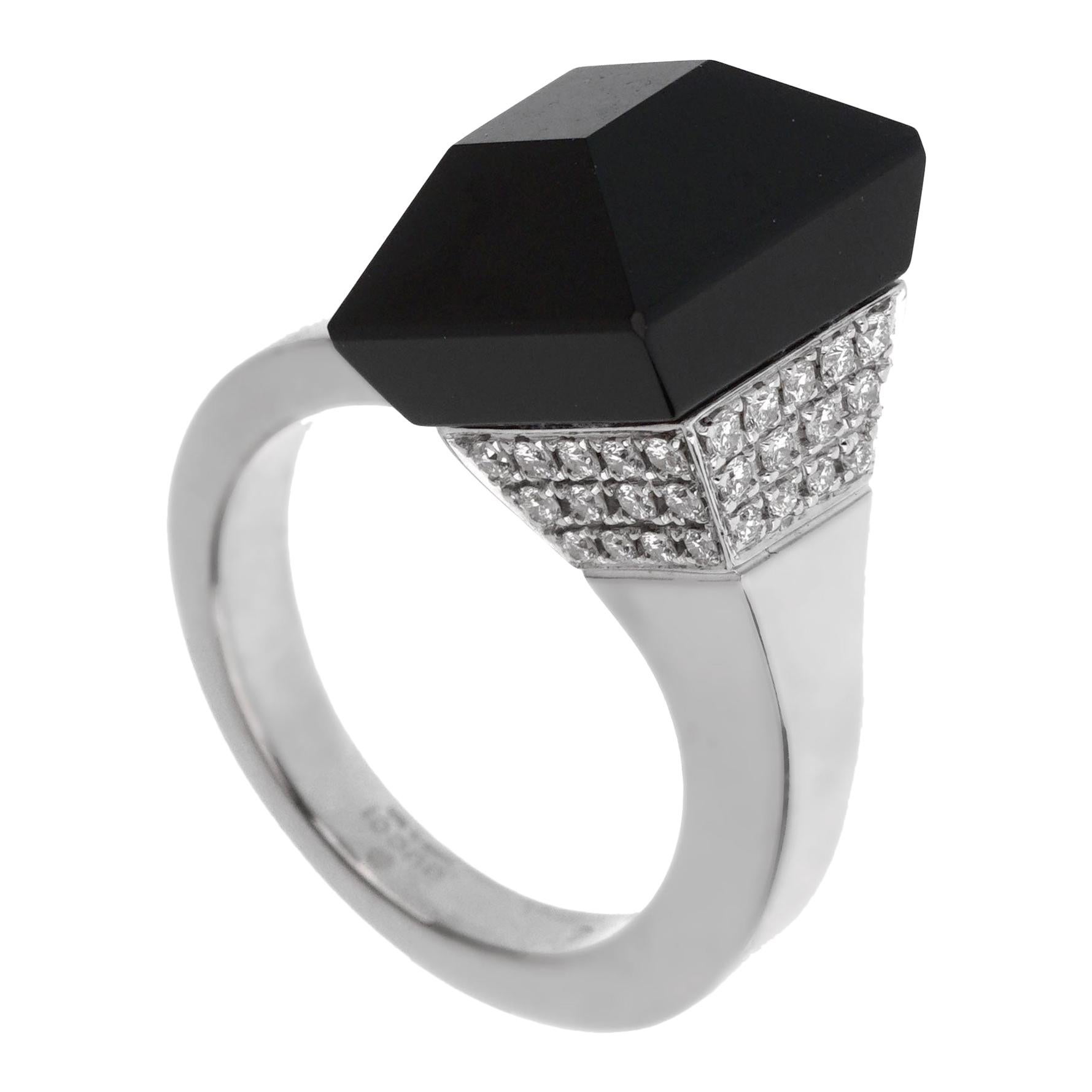 Gucci Onyx Diamond White Gold Ring For Sale