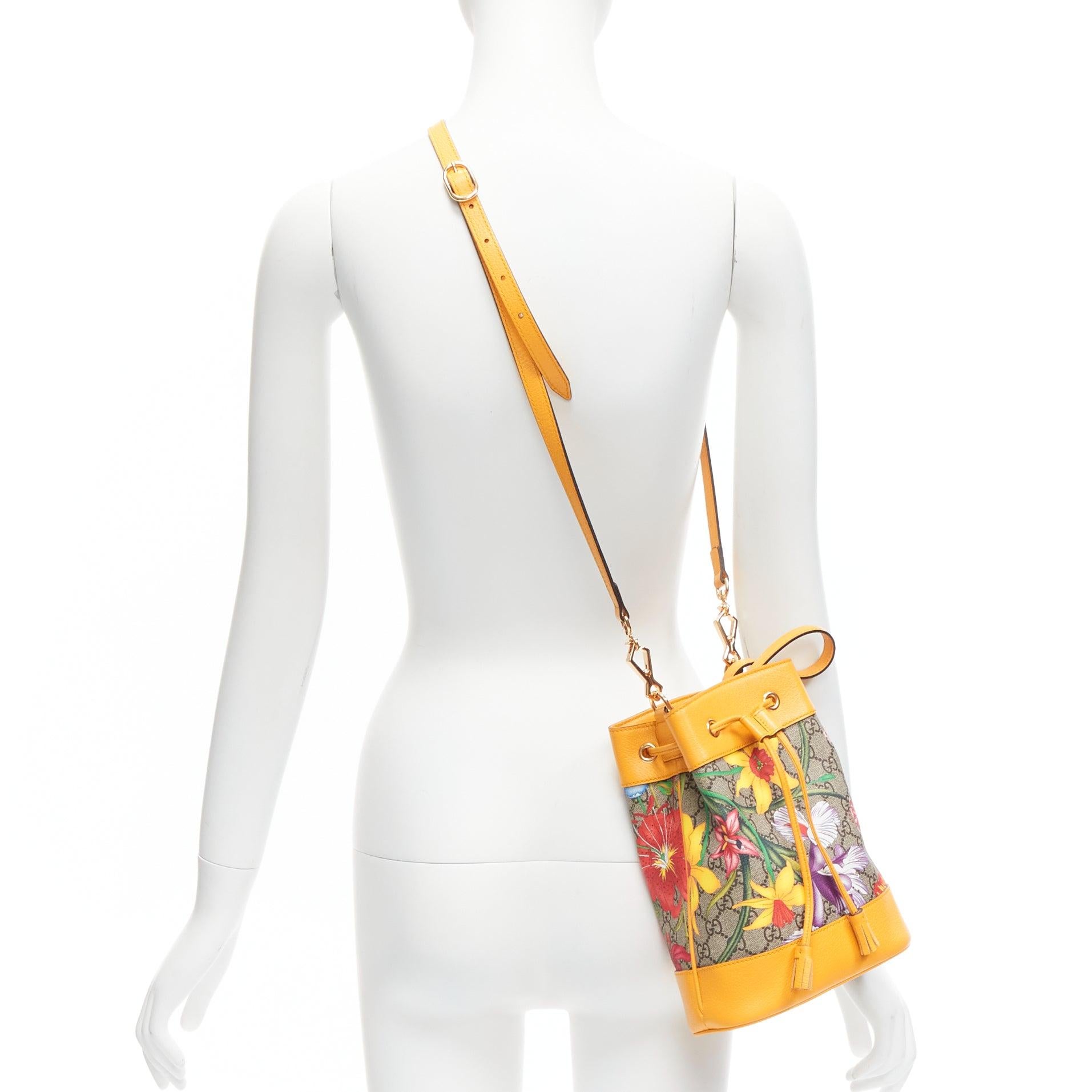 GUCCI Ophidia Bucket GG logo supreme floral leather small shoulder bag
Reference: CELE/A00013
Brand: Gucci
Designer: Alessandro Michele
Model: Bucket
Collection: Ophidia
Material: Canvas, Leather
Color: Yellow, Multicolour
Pattern: Floral
Closure: