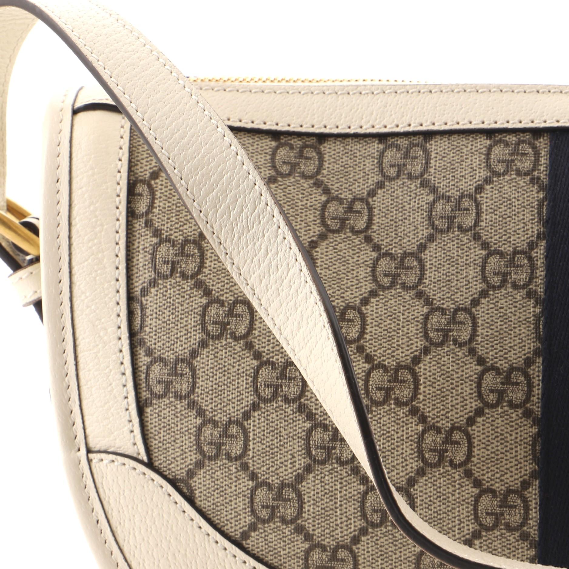 Gucci Sac à bandoulière à fermeture éclair incurvée GG Toile enduite Large 1
