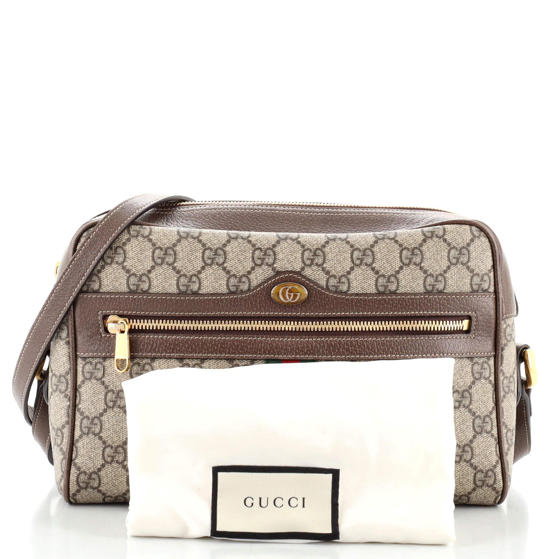 Condition: Very good. Creasing on exterior, wear and discoloration on exterior corners, wear and creasing on strap. Wear and small stains in interior, scratches and discoloration on hardware.
Accessories: Dust Bag
Measurements: Height 7