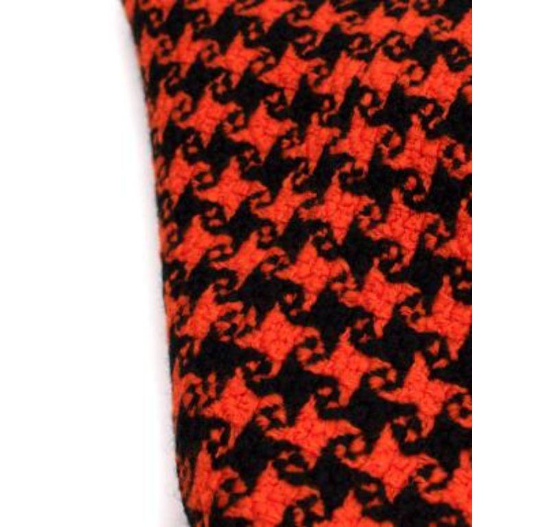Gucci - Cape en laine Unicum pied-de-poule orange et noir en vente 6